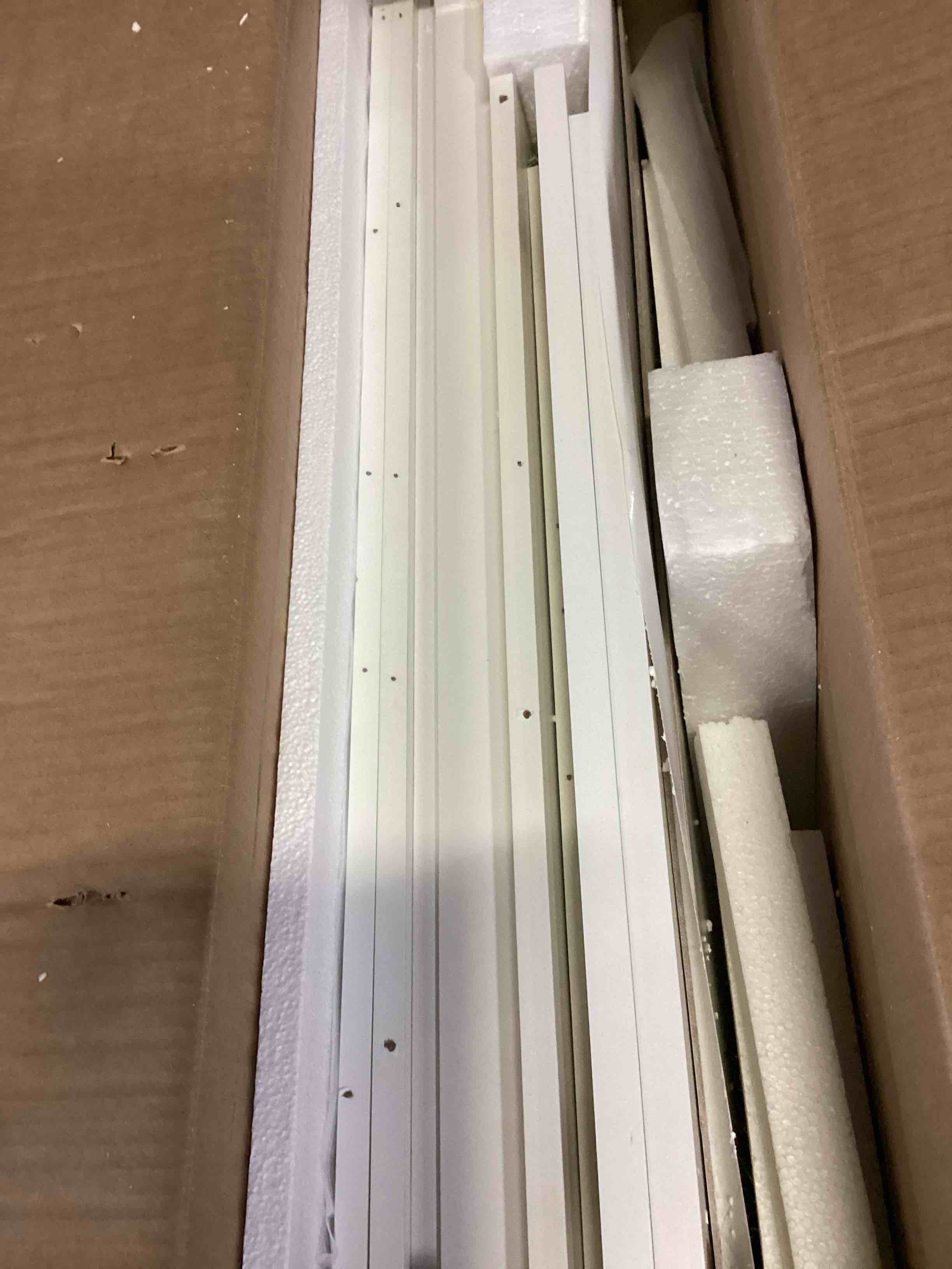 https://s3.amazonaws.com/lotting-images-prod/bidfta/GRN6660157_1735055174384.jpeg