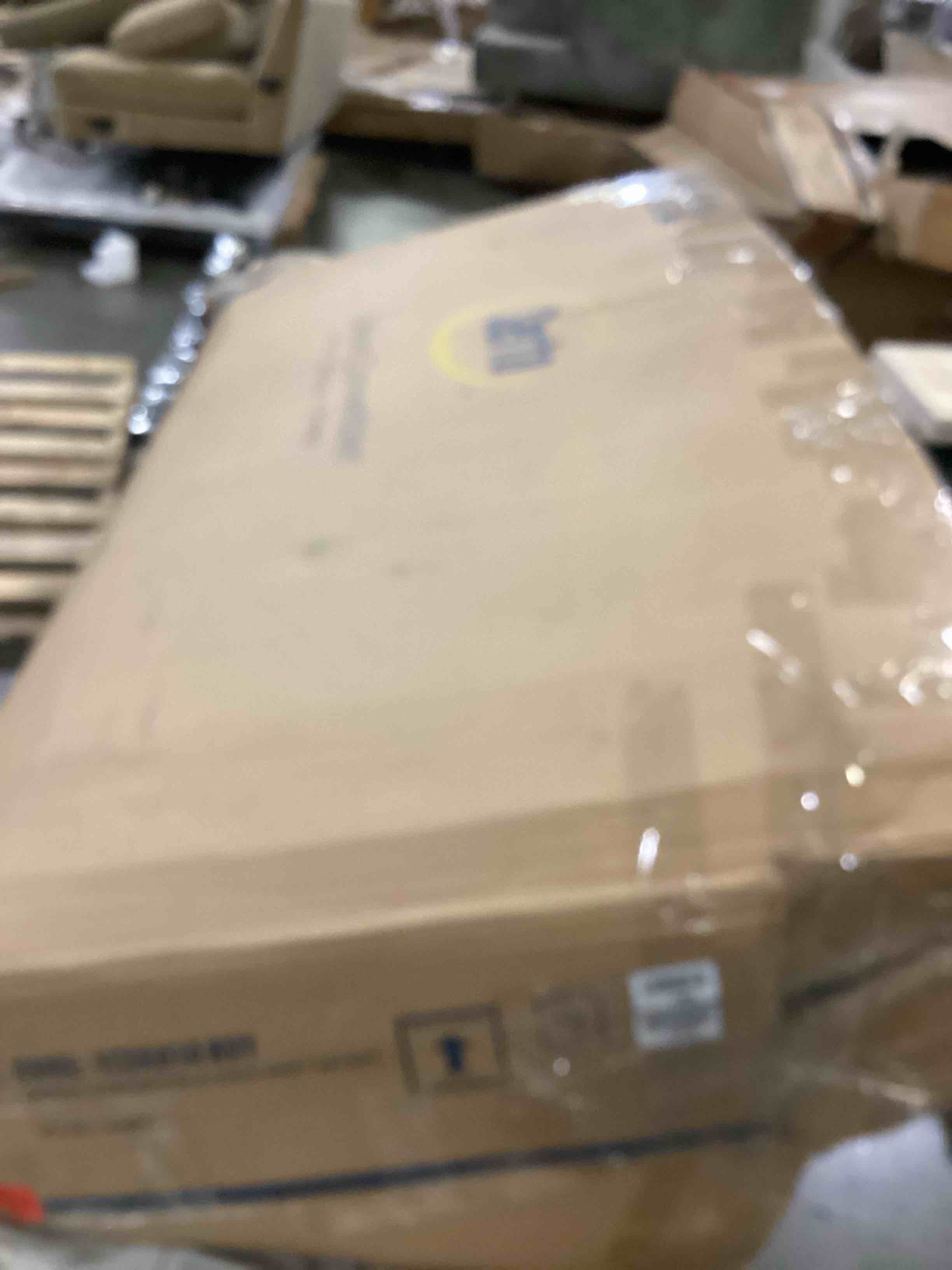 https://s3.amazonaws.com/lotting-images-prod/bidfta/GRN6660865_1732543720752.jpeg
