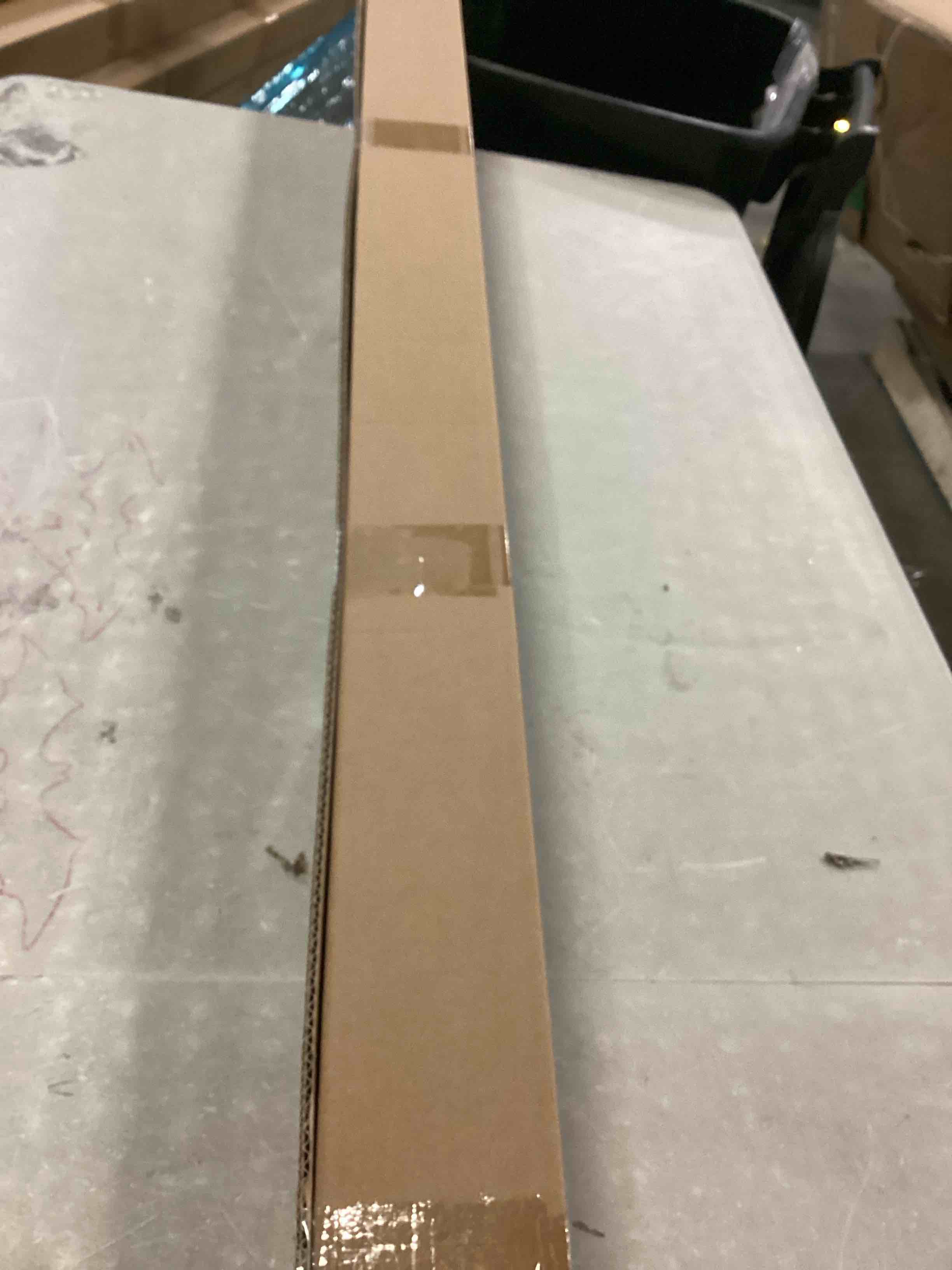 https://s3.amazonaws.com/lotting-images-prod/bidfta/GRN6661136_1732904266032.jpeg