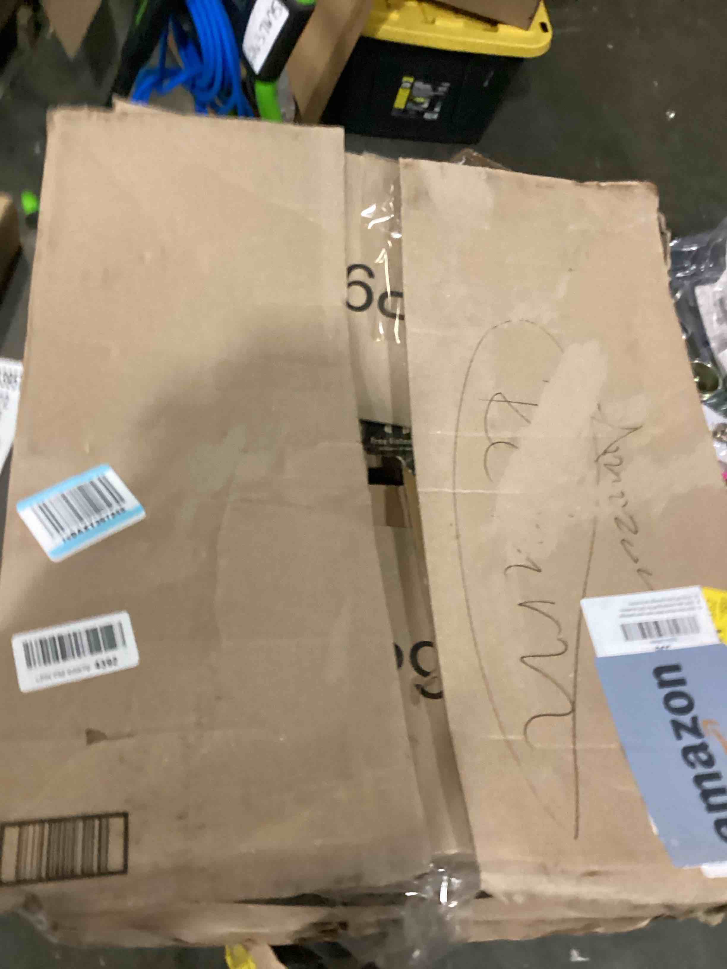 https://s3.amazonaws.com/lotting-images-prod/bidfta/GRN6662412_1733163528903.jpeg
