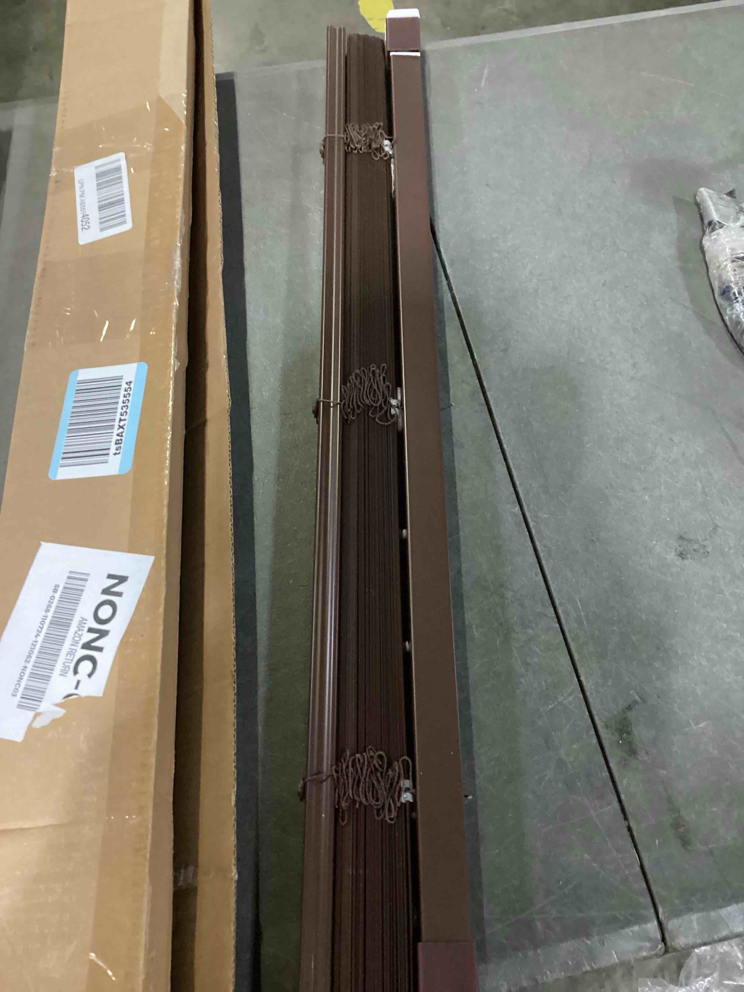 https://s3.amazonaws.com/lotting-images-prod/bidfta/GRN6662703_1733491745659.jpeg