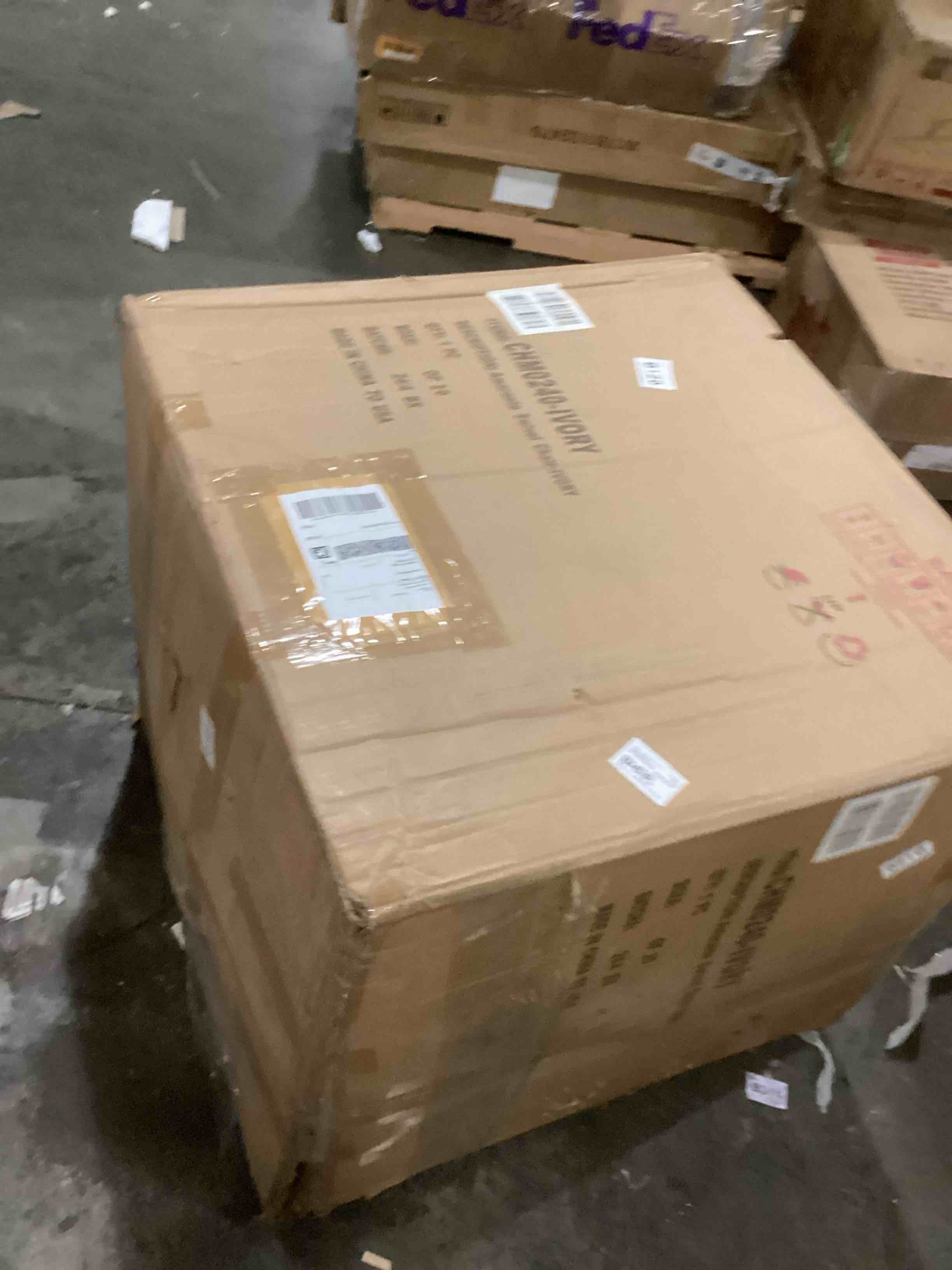 https://s3.amazonaws.com/lotting-images-prod/bidfta/GRN6663364_1735842578873.jpeg