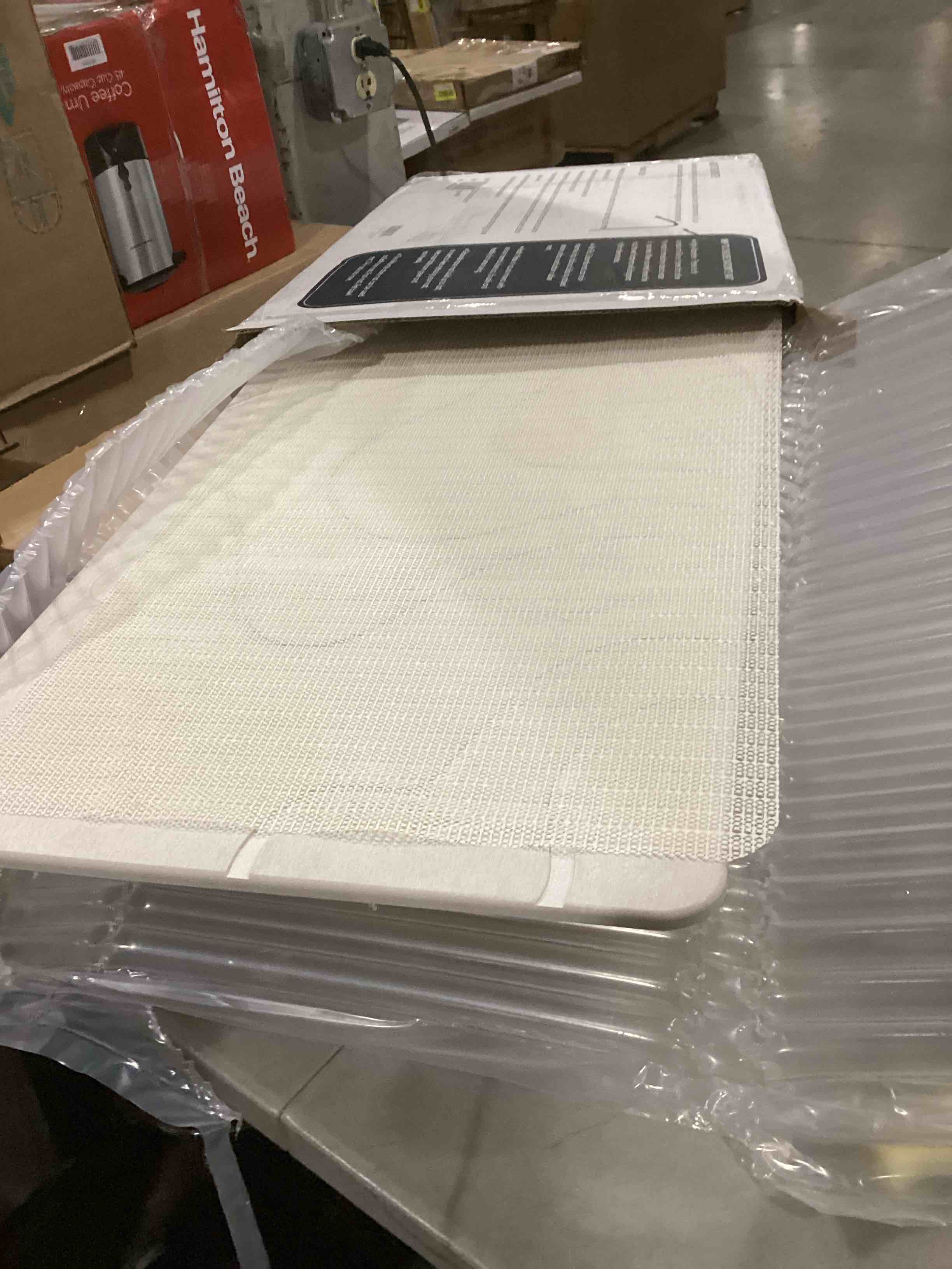 https://s3.amazonaws.com/lotting-images-prod/bidfta/GRN6665050_1736268890938.jpeg