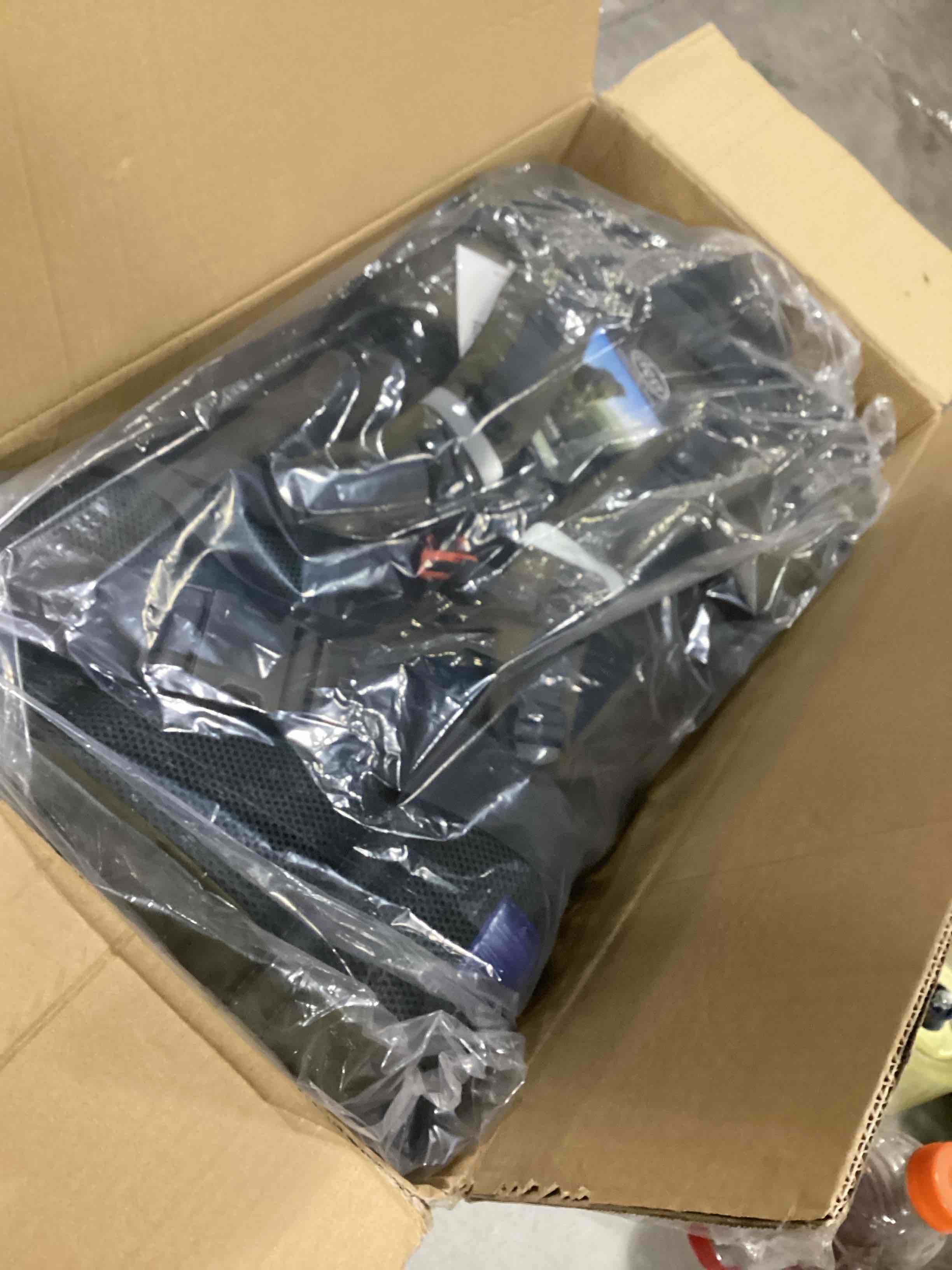 https://s3.amazonaws.com/lotting-images-prod/bidfta/GRN6665228_1736424912052.jpeg
