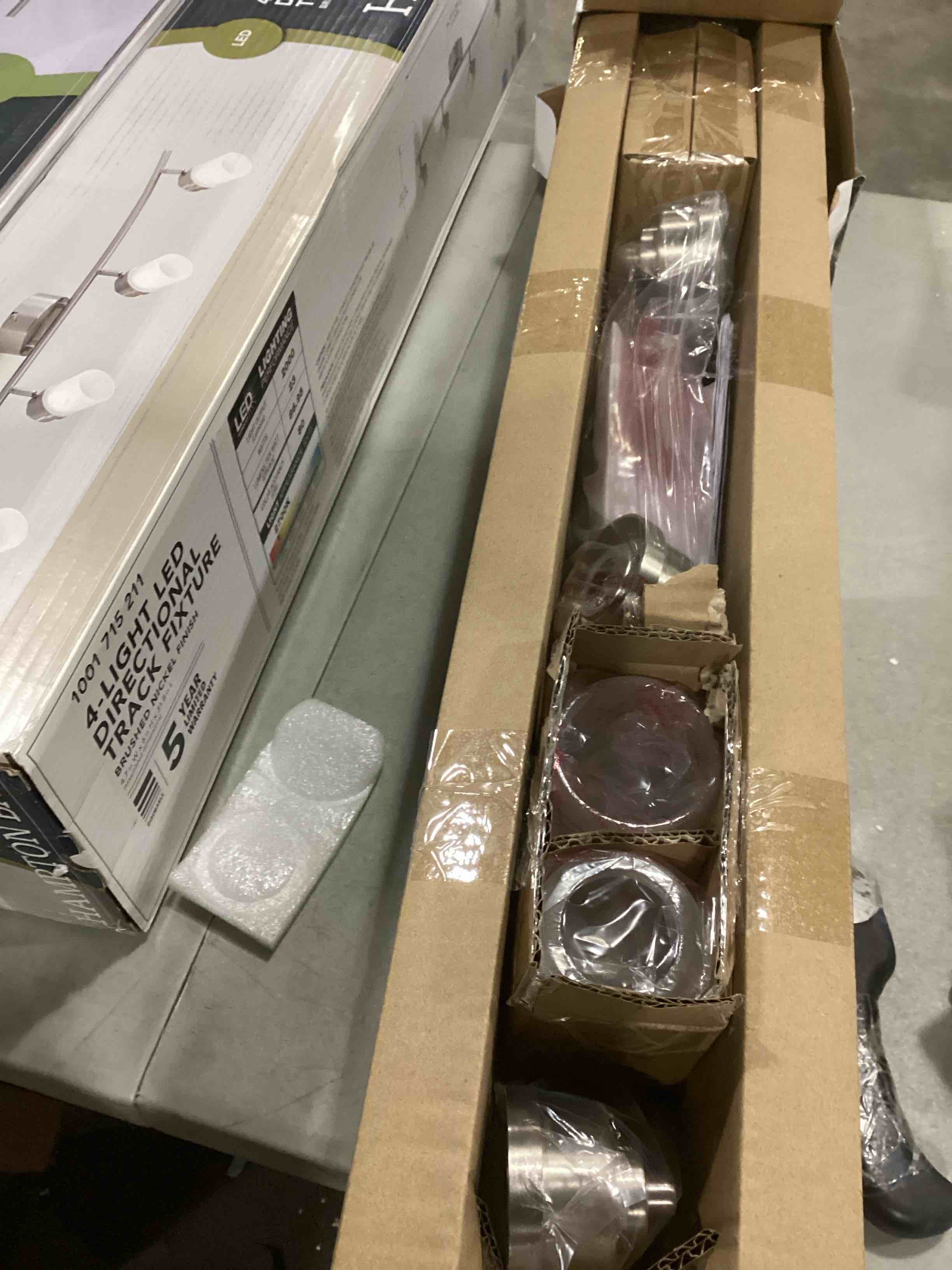 https://s3.amazonaws.com/lotting-images-prod/bidfta/GRN6665977_1736963679723.jpeg