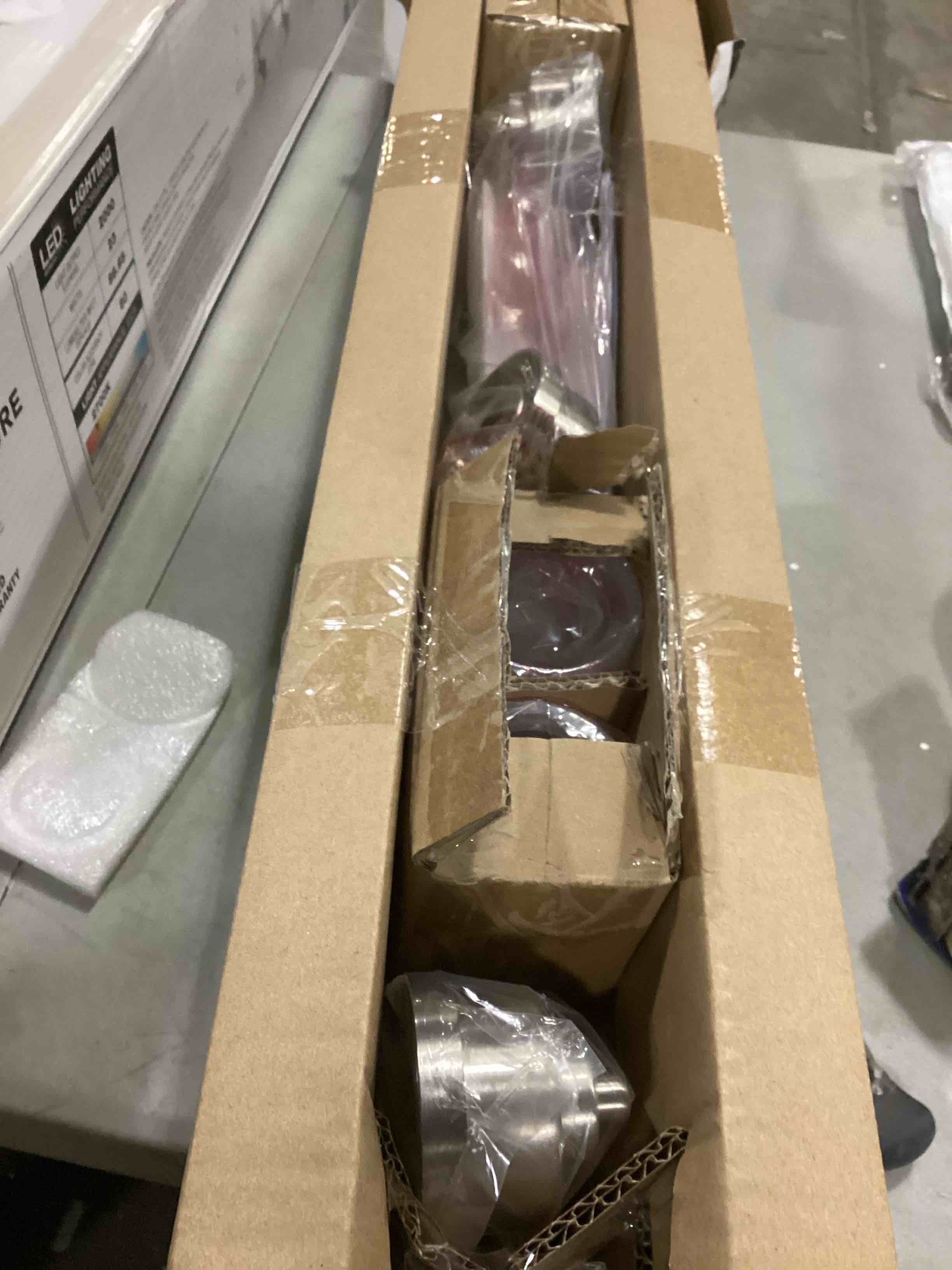 https://s3.amazonaws.com/lotting-images-prod/bidfta/GRN6665977_1736963685067.jpeg