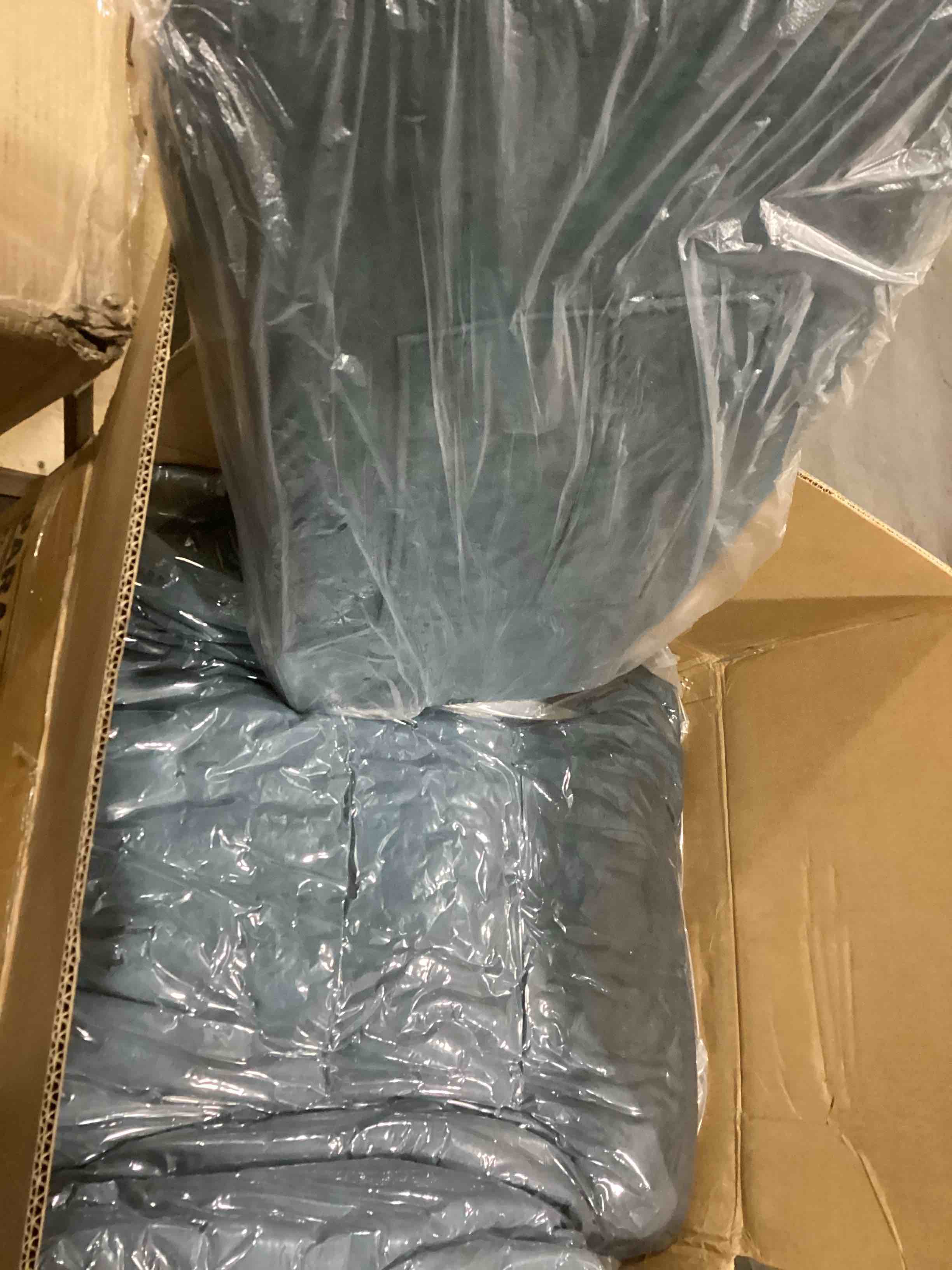https://s3.amazonaws.com/lotting-images-prod/bidfta/GRN6666312_1737131695923.jpeg