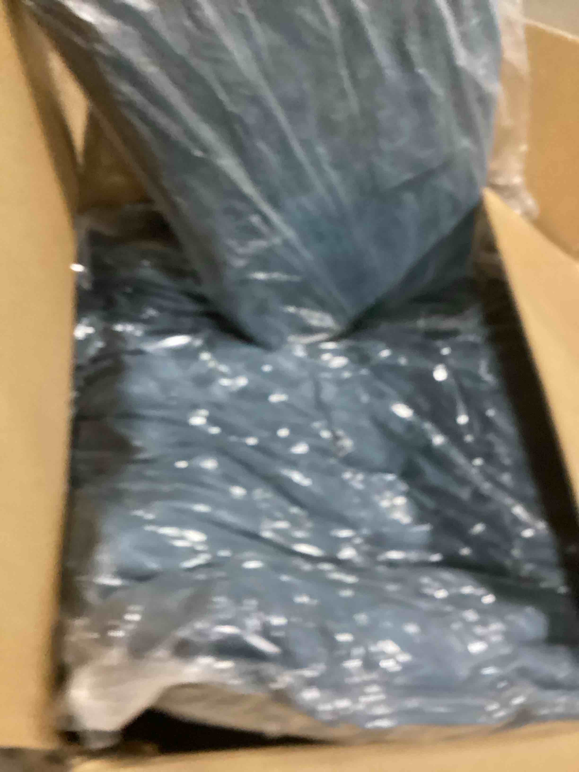 https://s3.amazonaws.com/lotting-images-prod/bidfta/GRN6666312_1737131713309.jpeg