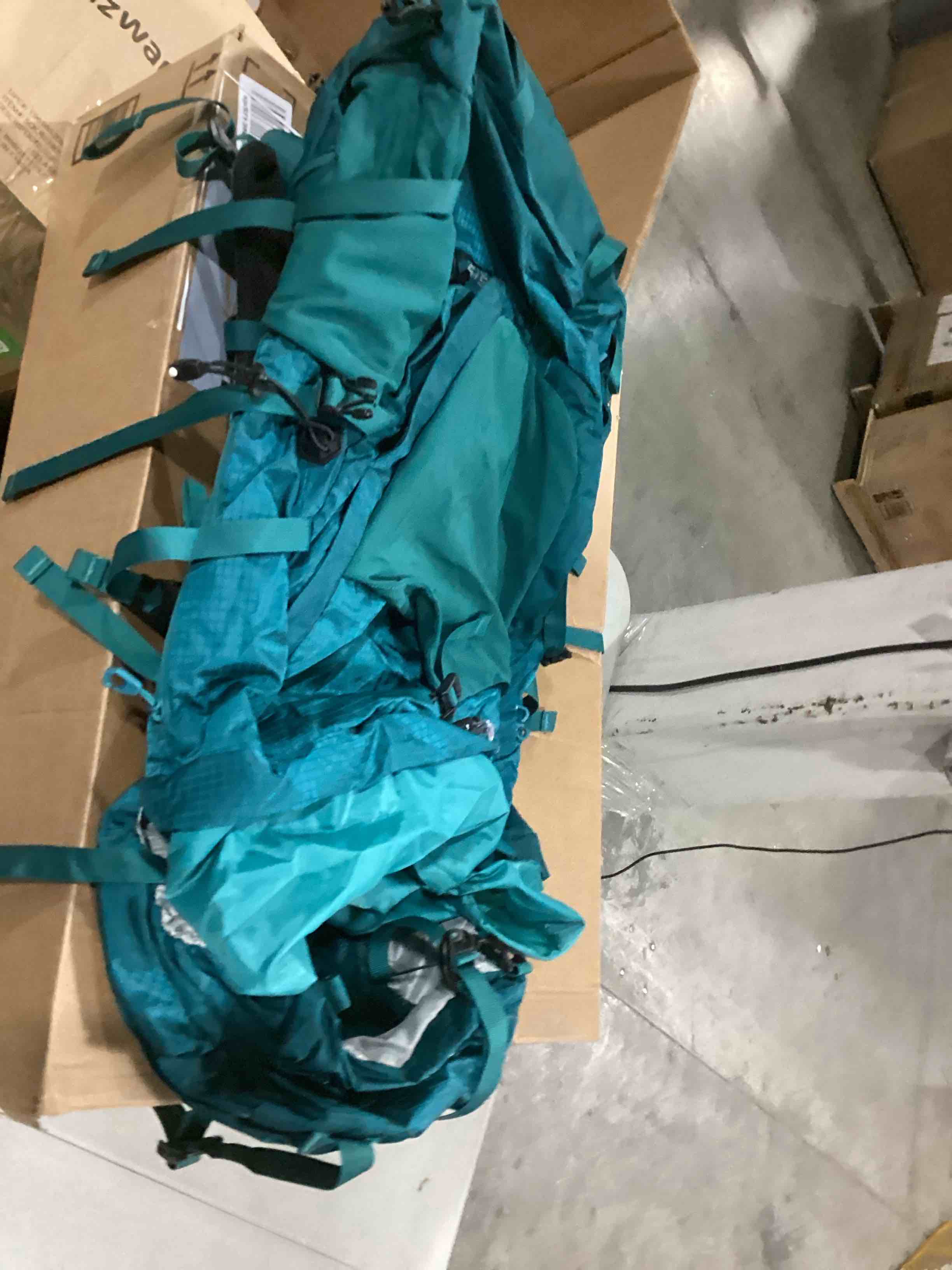 https://s3.amazonaws.com/lotting-images-prod/bidfta/GRN6666320_1737135907177.jpeg