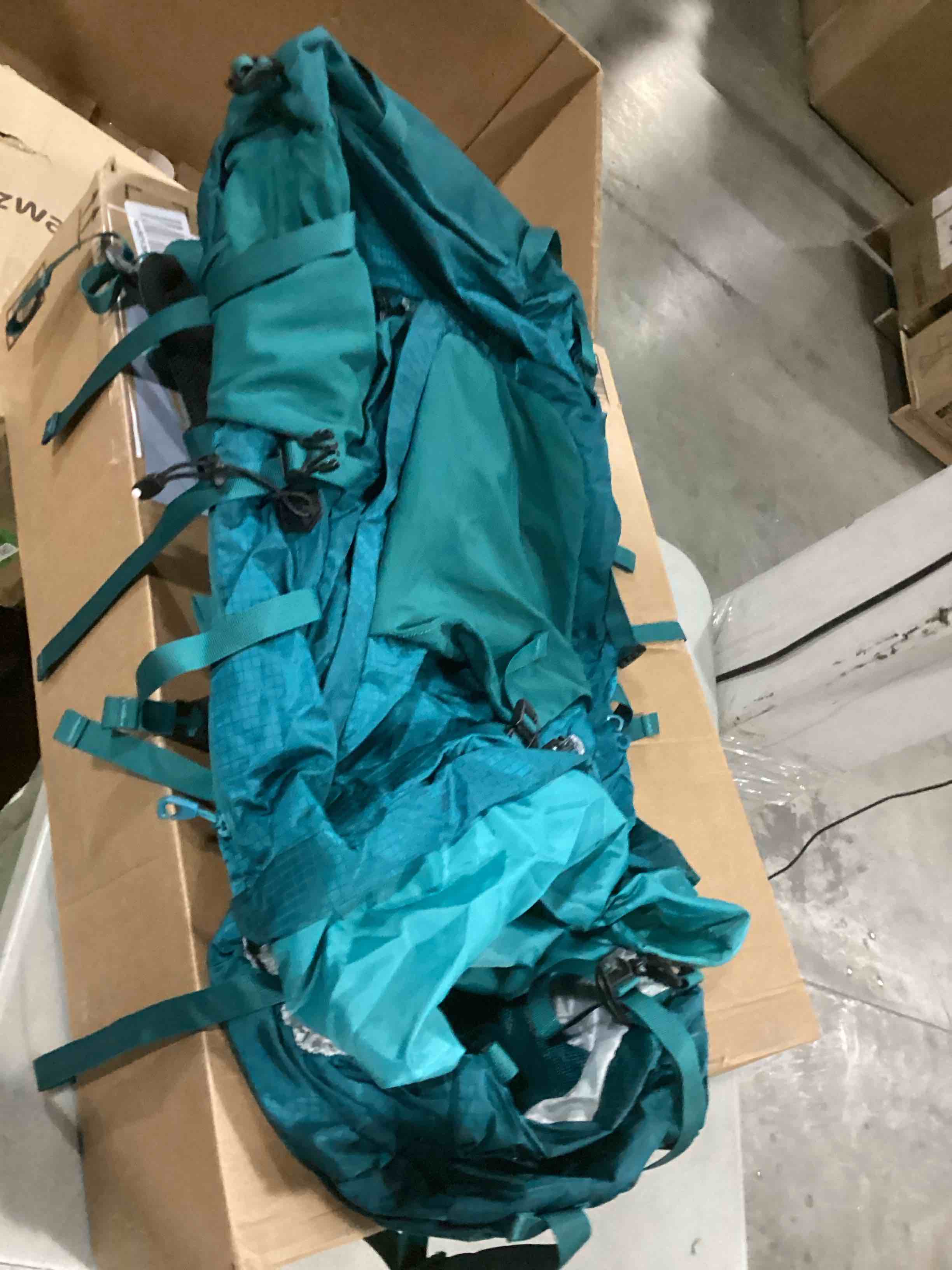 https://s3.amazonaws.com/lotting-images-prod/bidfta/GRN6666320_1737135908721.jpeg