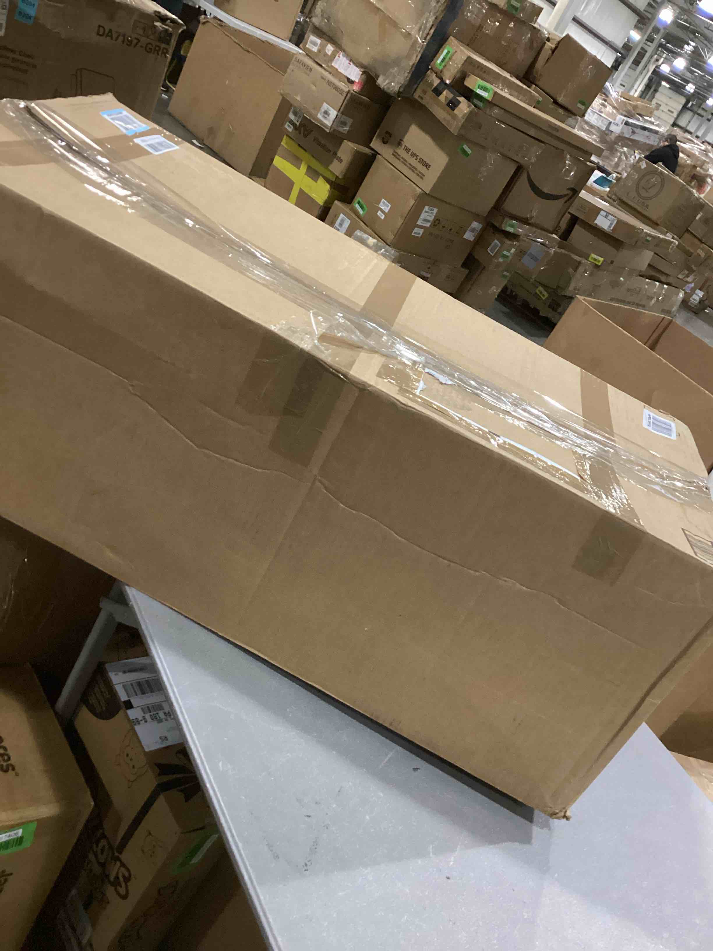 https://s3.amazonaws.com/lotting-images-prod/bidfta/GRN6667424_1736949388360.jpeg