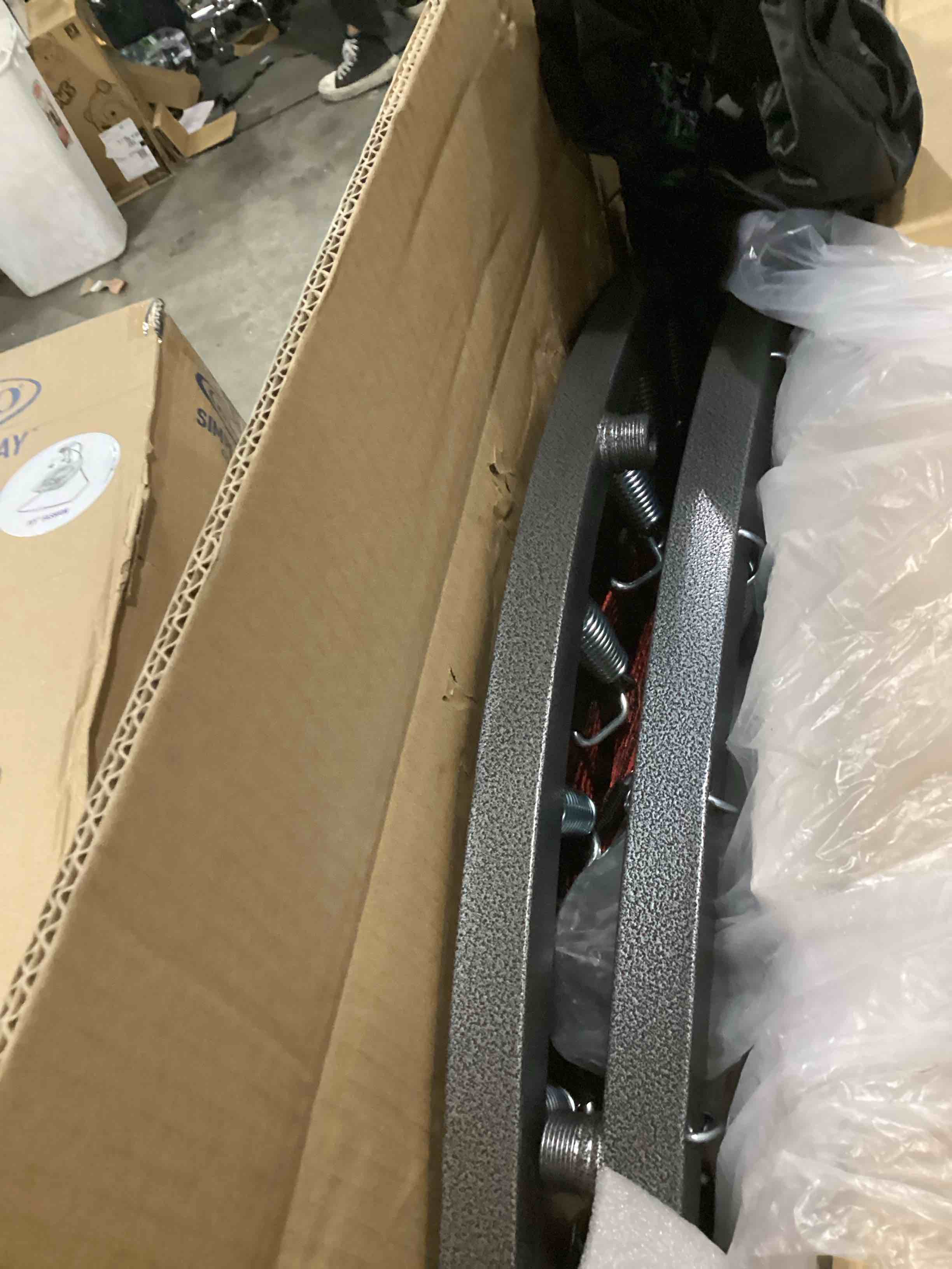 https://s3.amazonaws.com/lotting-images-prod/bidfta/GRN6667430_1736951582110.jpeg