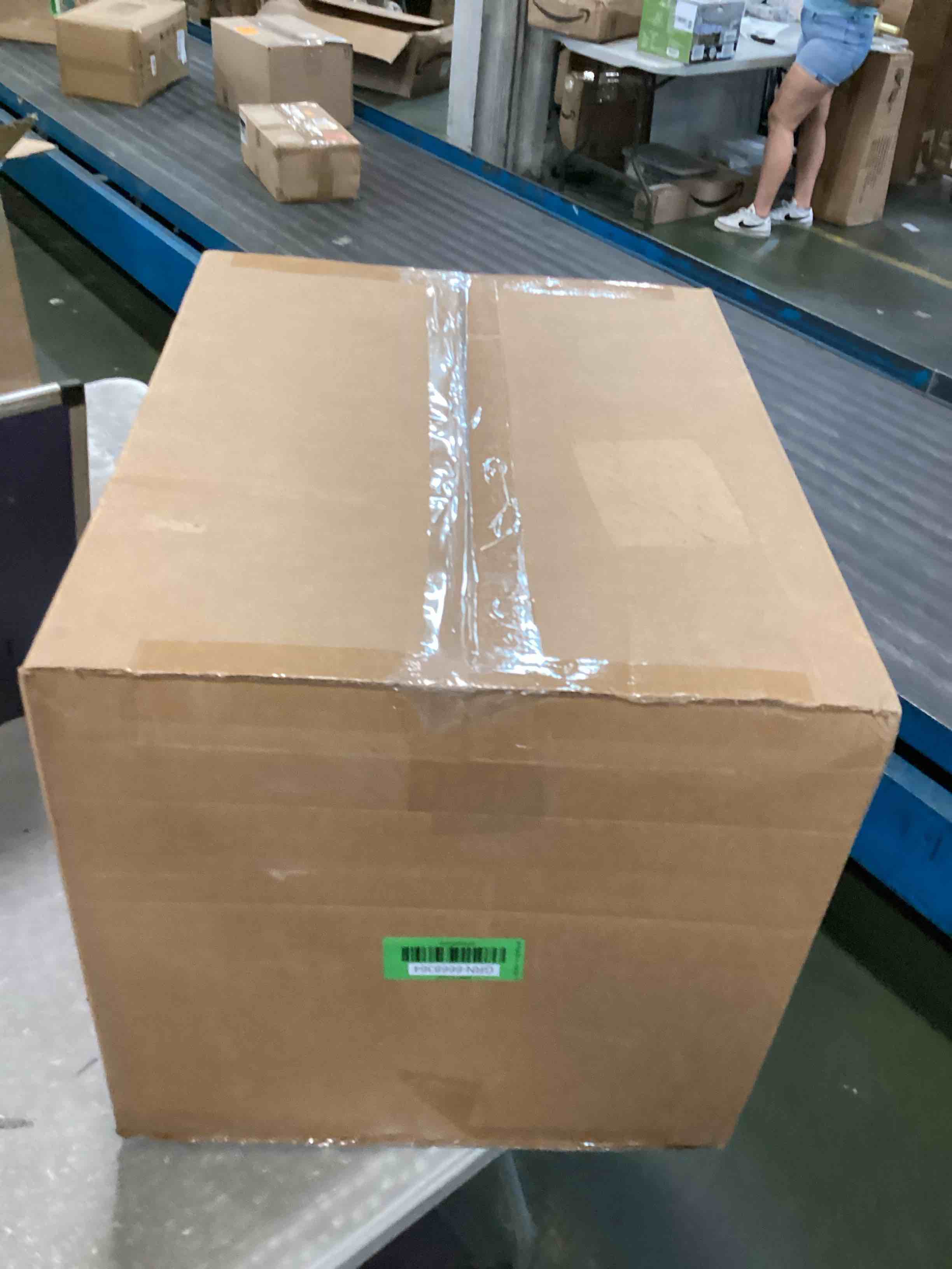 https://s3.amazonaws.com/lotting-images-prod/bidfta/GRN6668364_1722703128942.jpeg