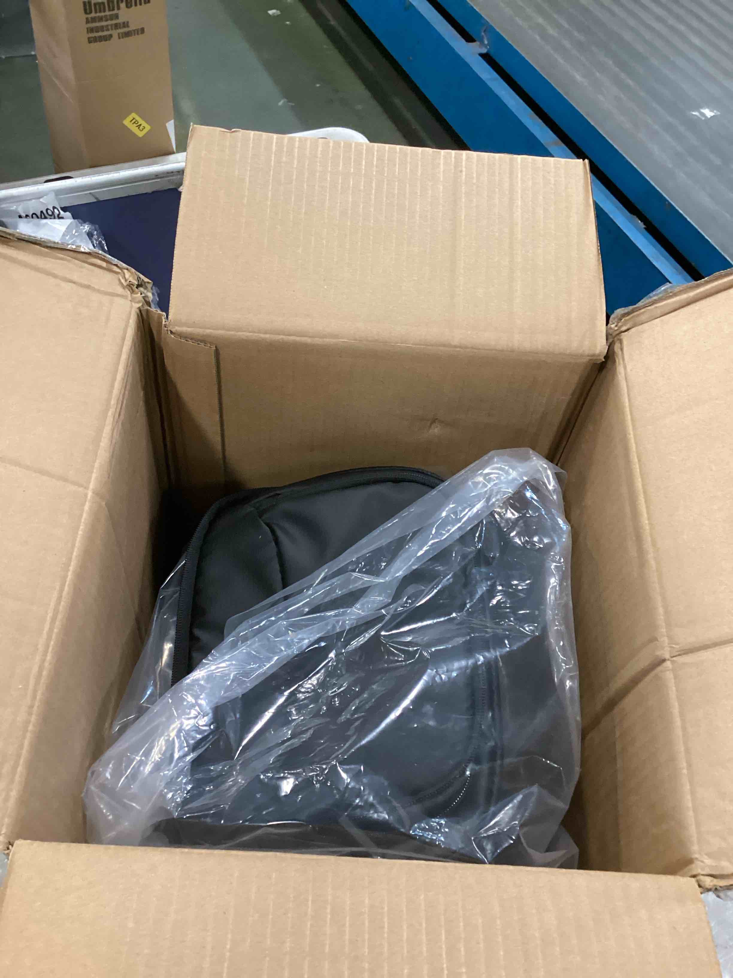 https://s3.amazonaws.com/lotting-images-prod/bidfta/GRN6668401_1722695379213.jpeg
