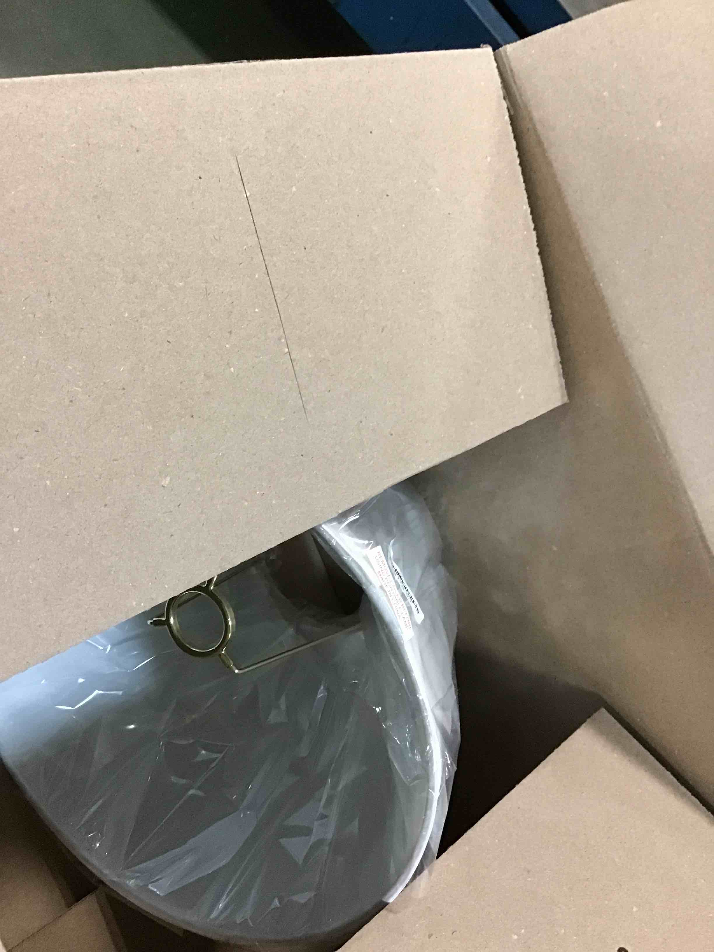 https://s3.amazonaws.com/lotting-images-prod/bidfta/GRN6669434_1723249761805.jpeg