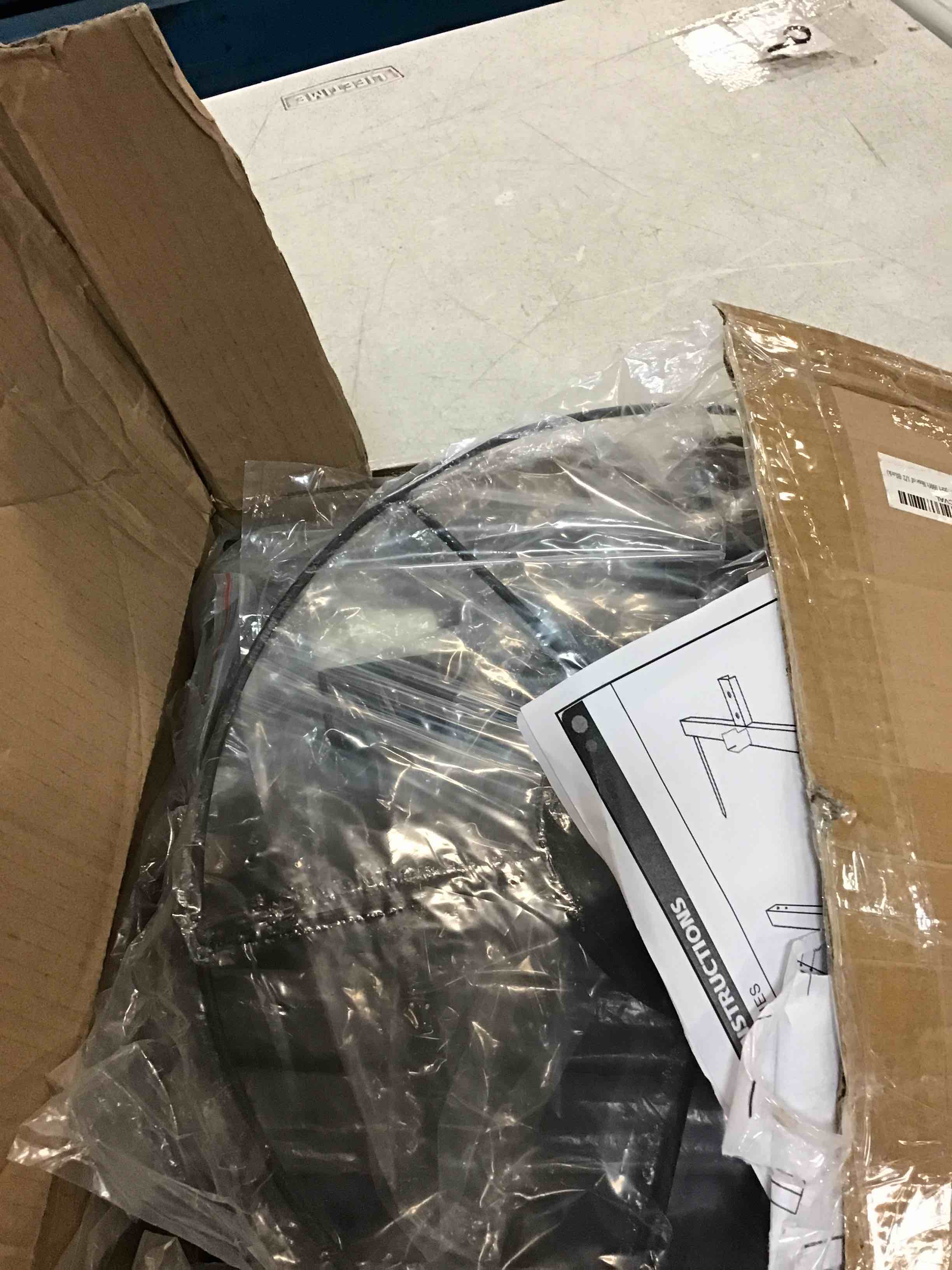https://s3.amazonaws.com/lotting-images-prod/bidfta/GRN6669630_1722635091665.jpeg