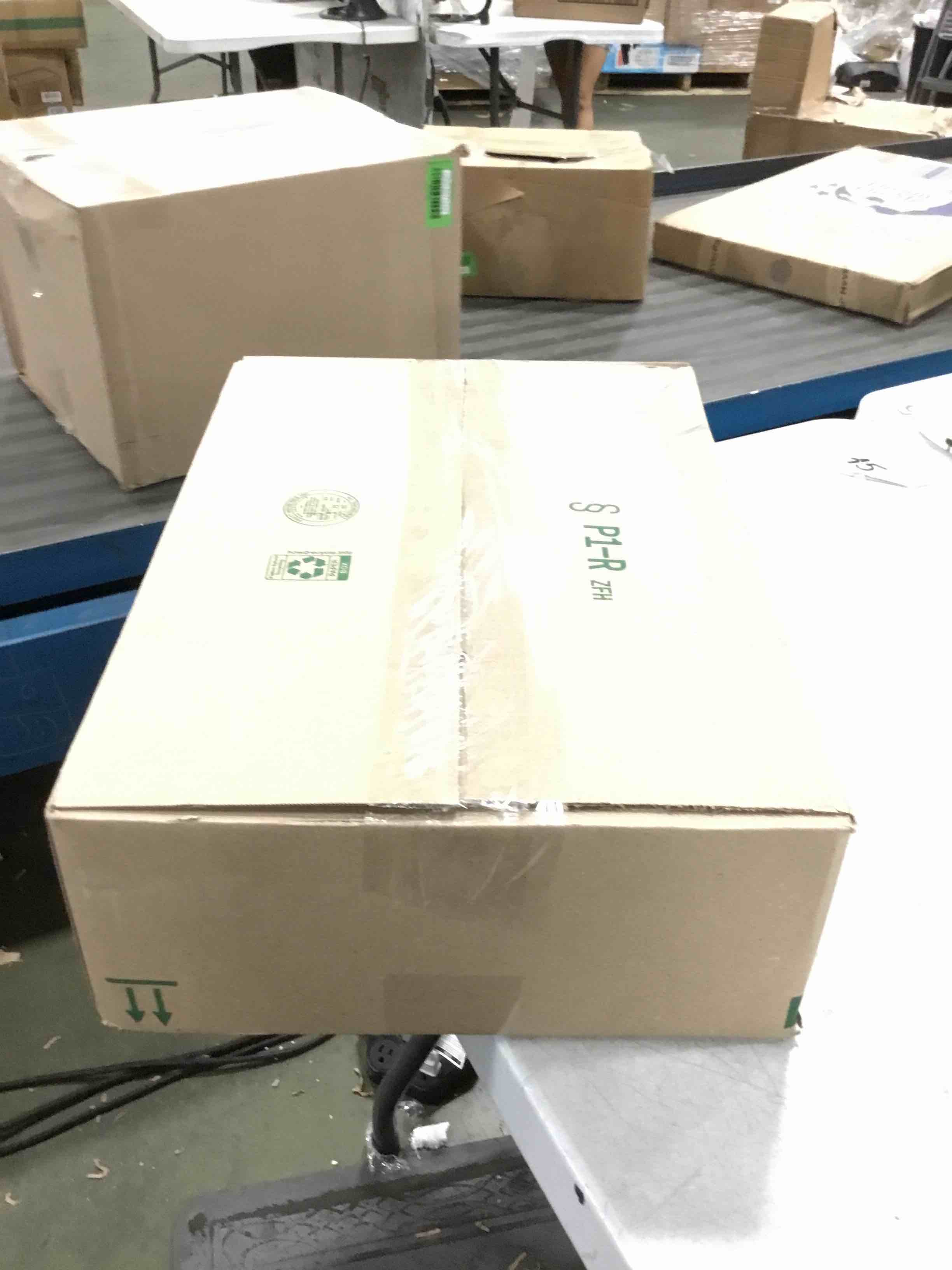 https://s3.amazonaws.com/lotting-images-prod/bidfta/GRN6670108_1722575209977.jpeg