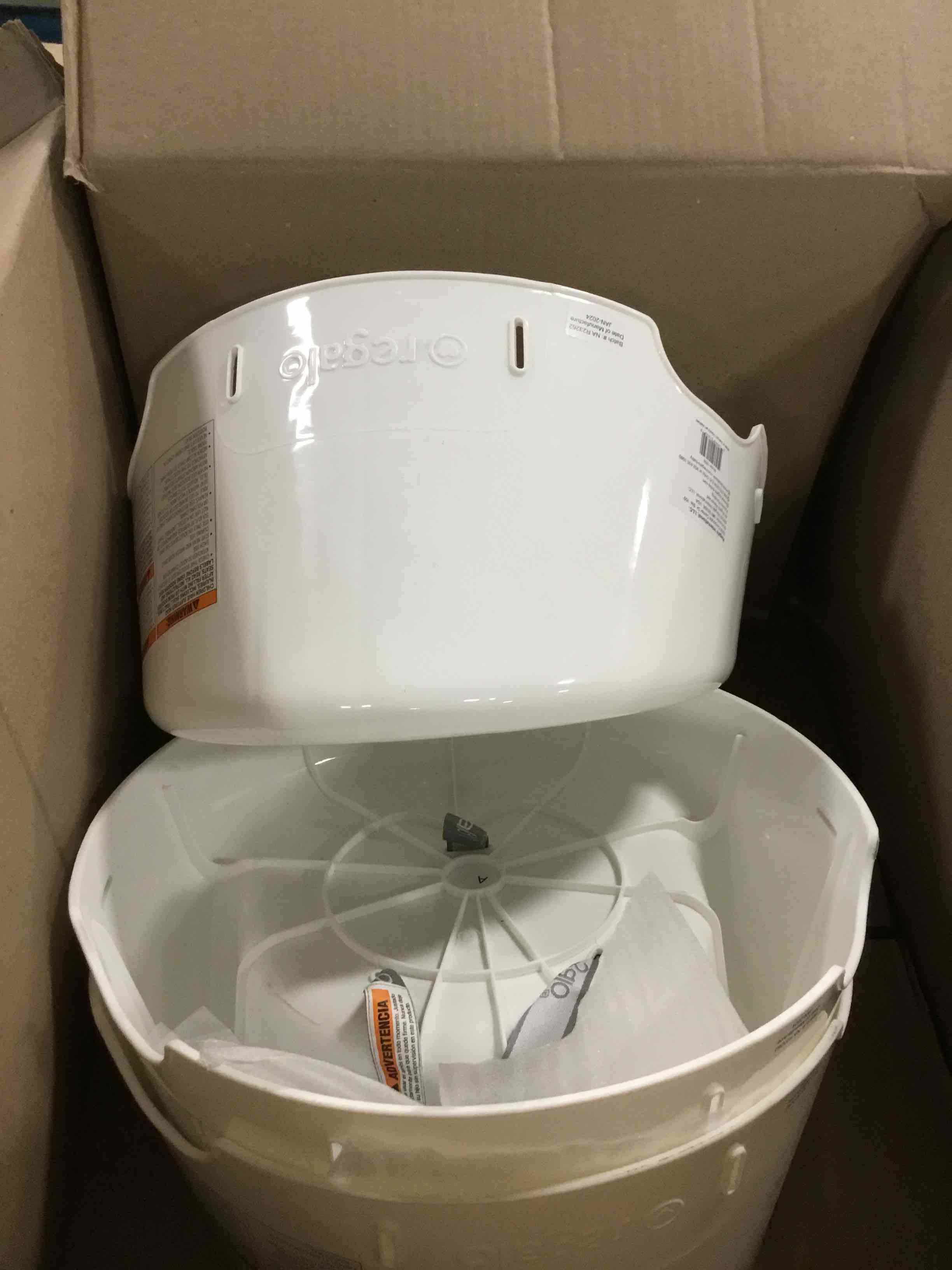 https://s3.amazonaws.com/lotting-images-prod/bidfta/GRN6670120_1722573793324.jpeg