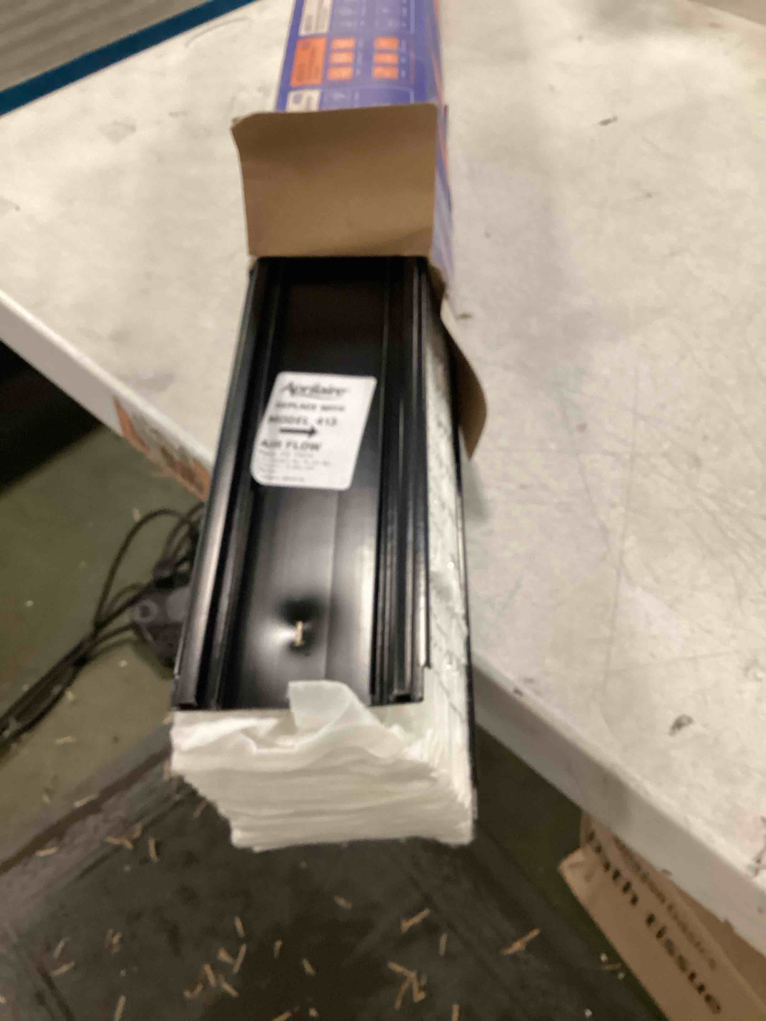 https://s3.amazonaws.com/lotting-images-prod/bidfta/GRN6670234_1722551669984.jpeg