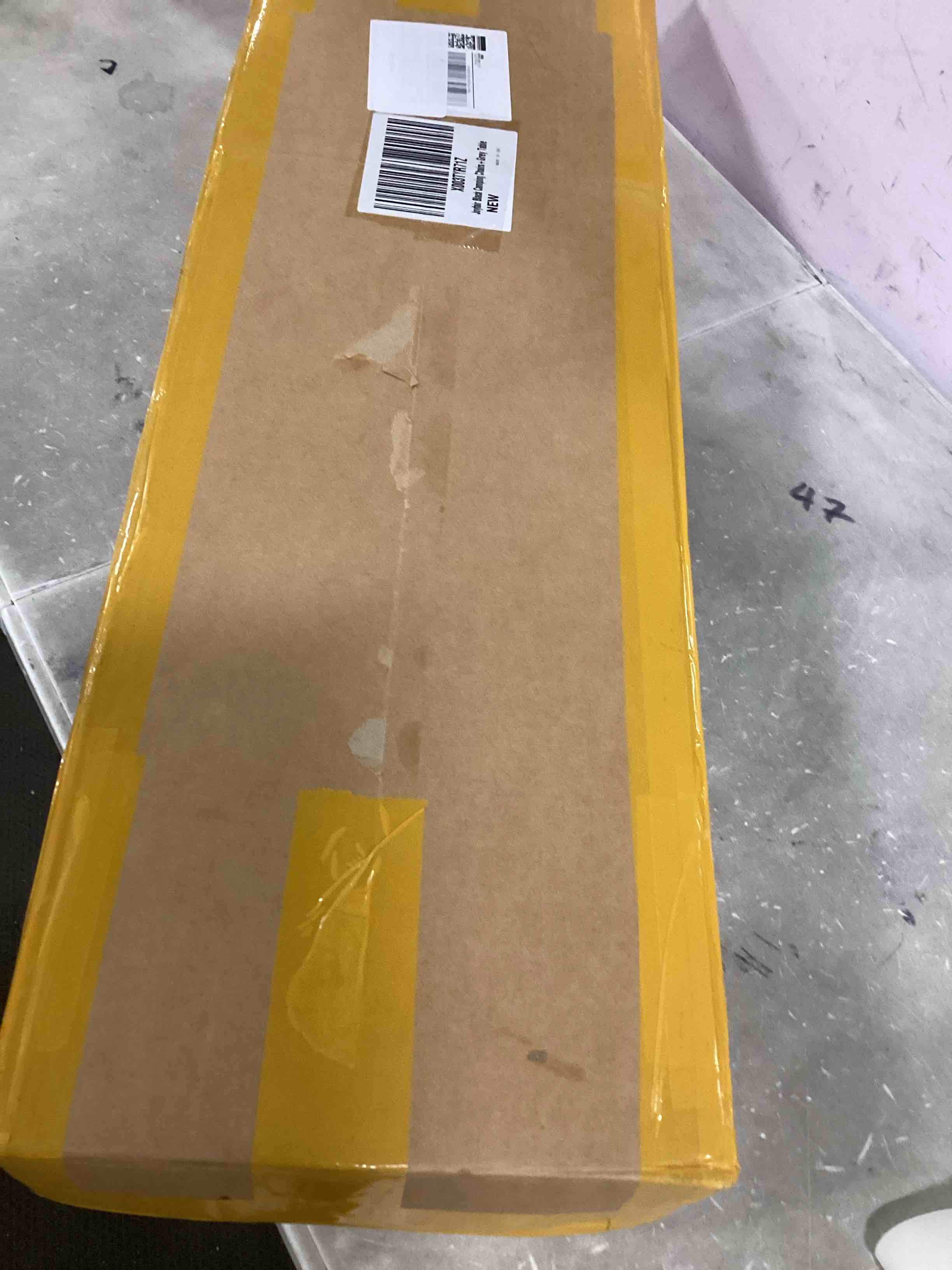 https://s3.amazonaws.com/lotting-images-prod/bidfta/GRN6670327_1722573350857.jpeg