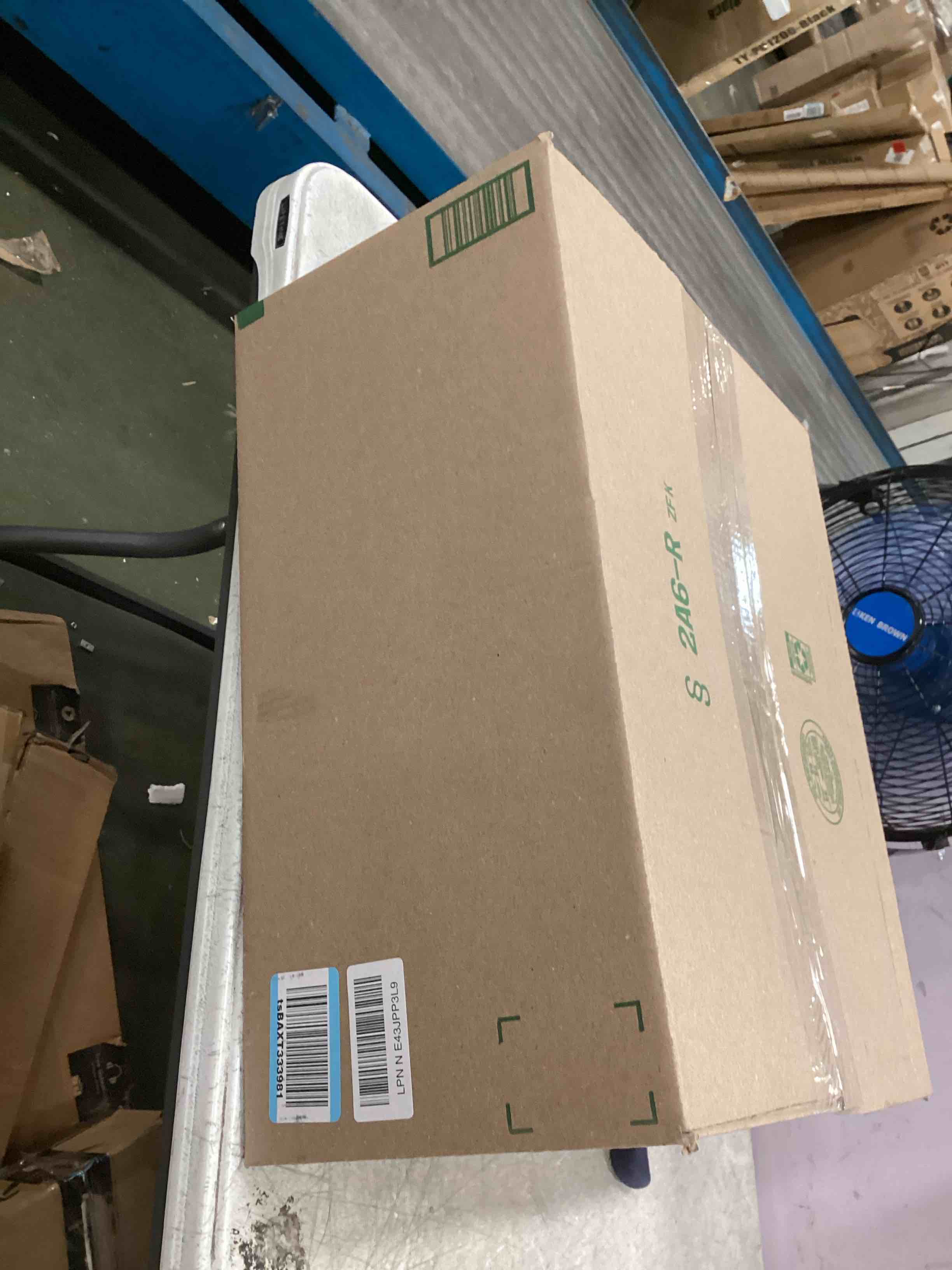 https://s3.amazonaws.com/lotting-images-prod/bidfta/GRN6670587_1722564905528.jpeg