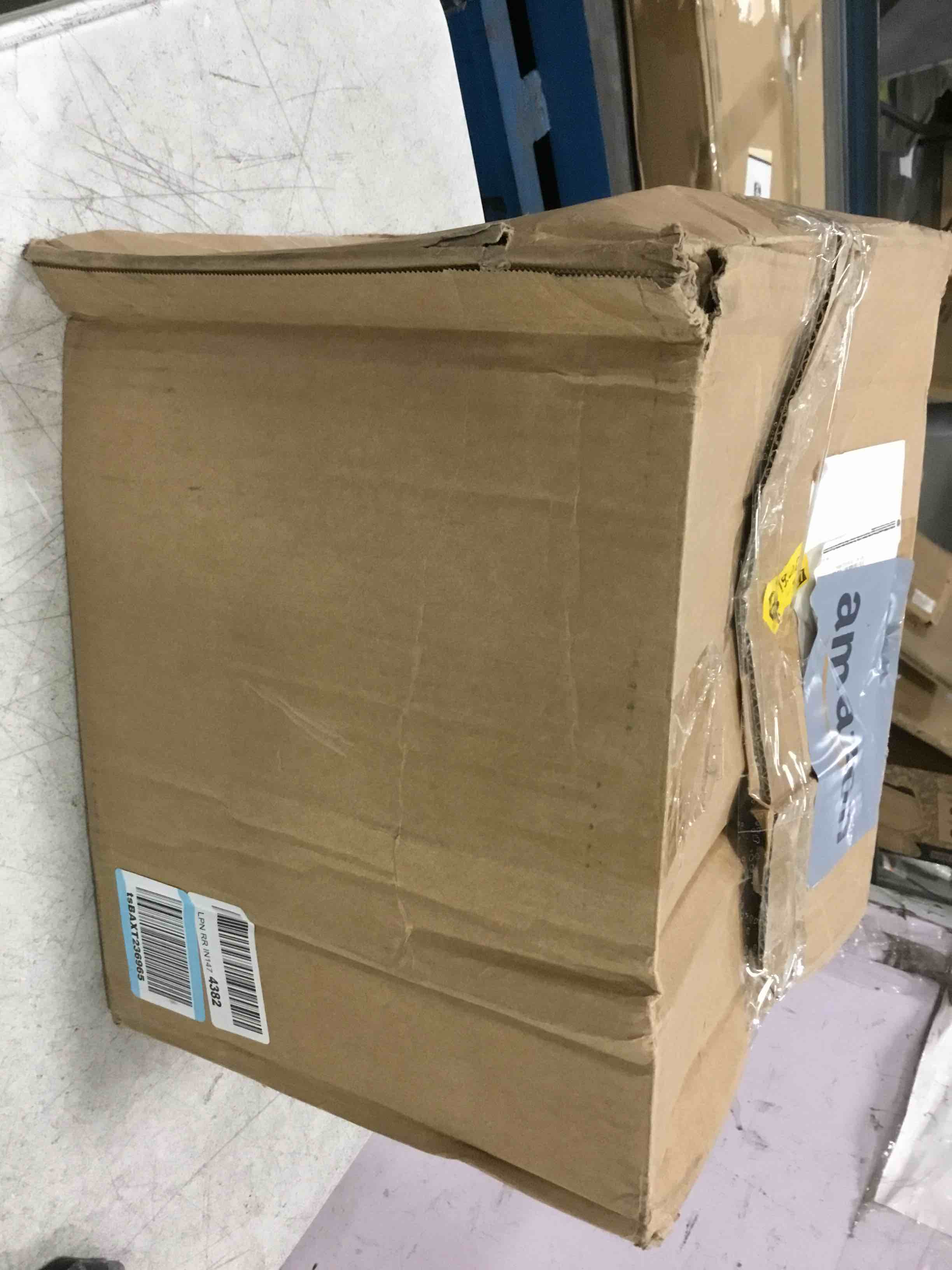 https://s3.amazonaws.com/lotting-images-prod/bidfta/GRN6670683_1722661281444.jpeg
