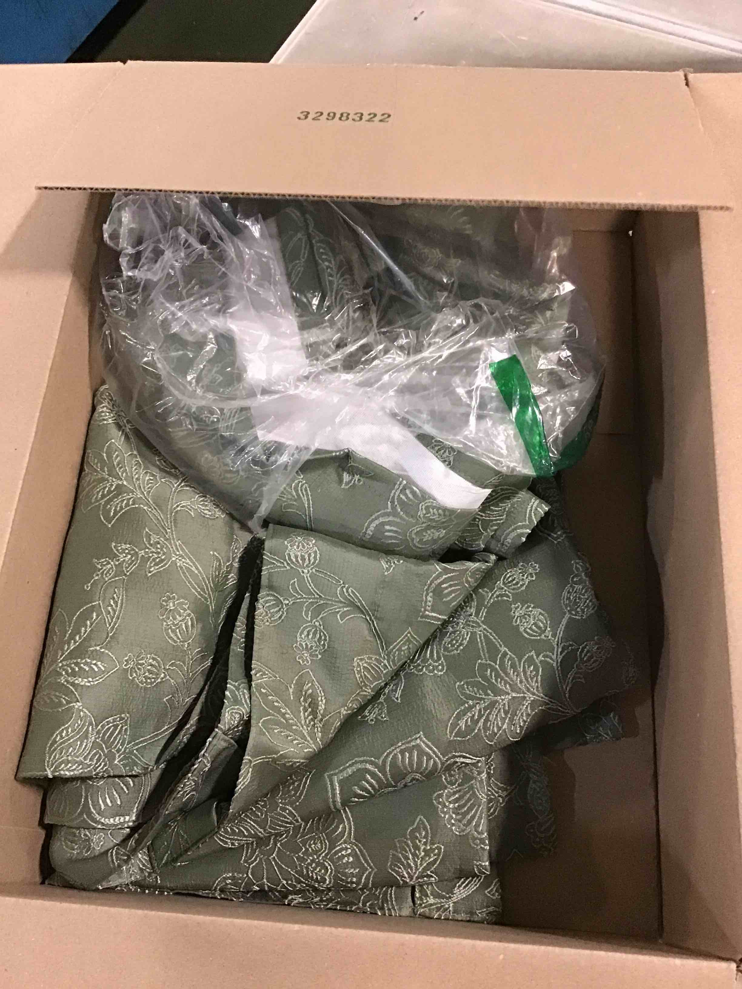https://s3.amazonaws.com/lotting-images-prod/bidfta/GRN6672086_1722565481346.jpeg