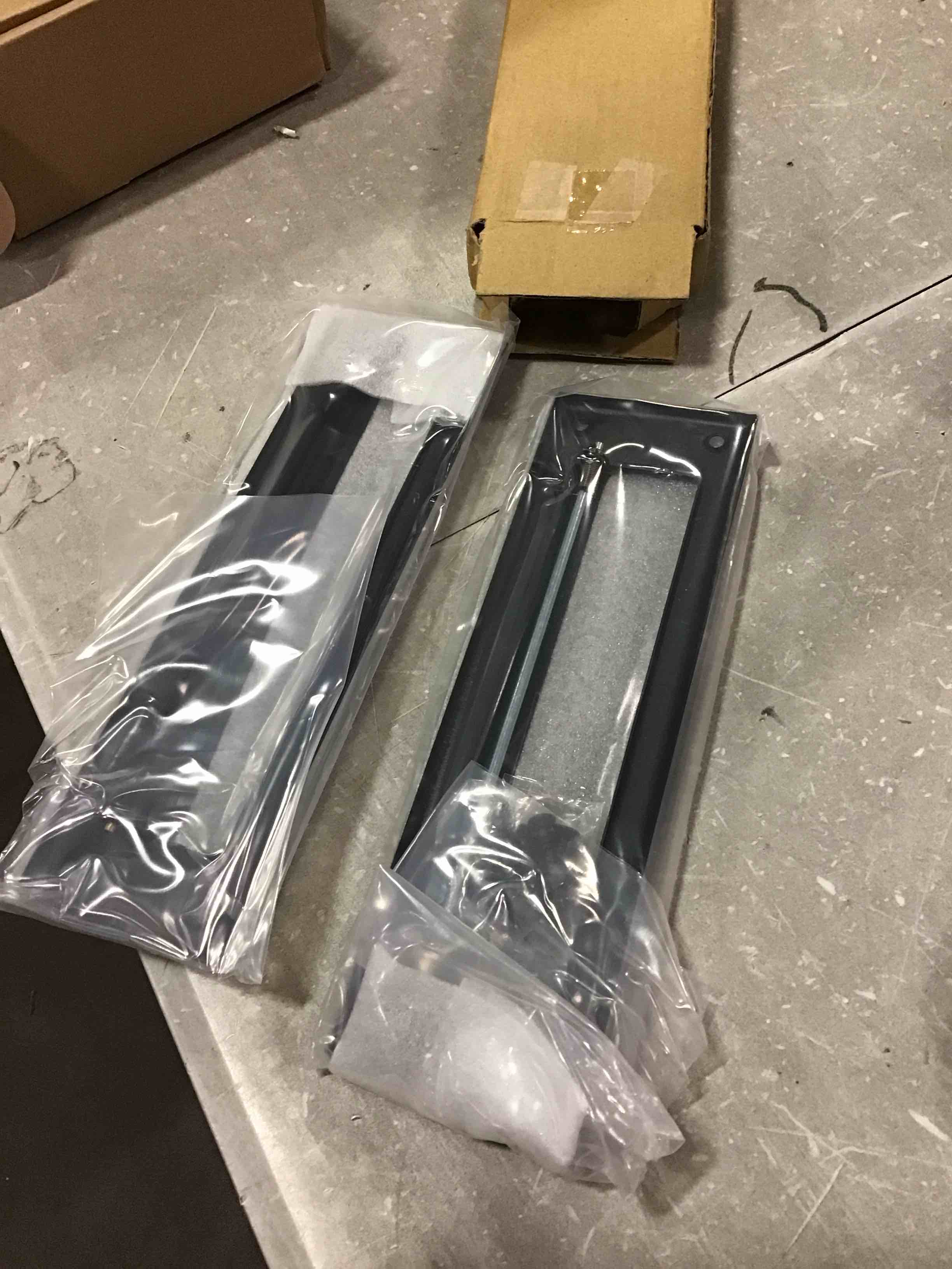 https://s3.amazonaws.com/lotting-images-prod/bidfta/GRN6672446_1722272440586.jpeg
