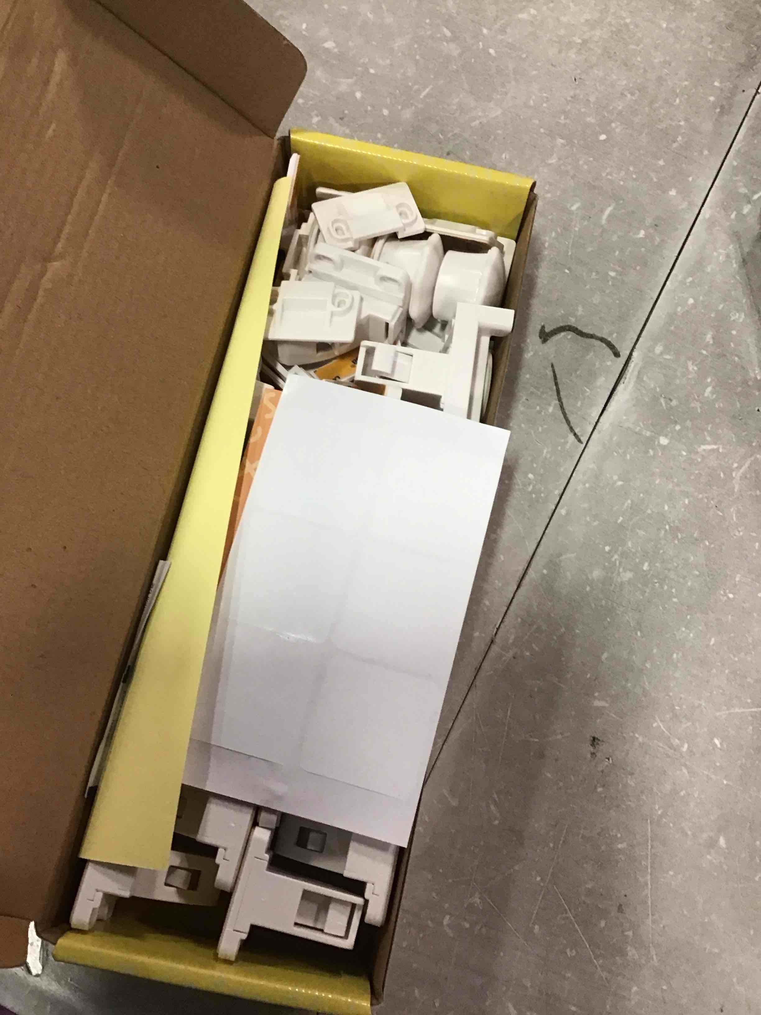 https://s3.amazonaws.com/lotting-images-prod/bidfta/GRN6672455_1722273108499.jpeg