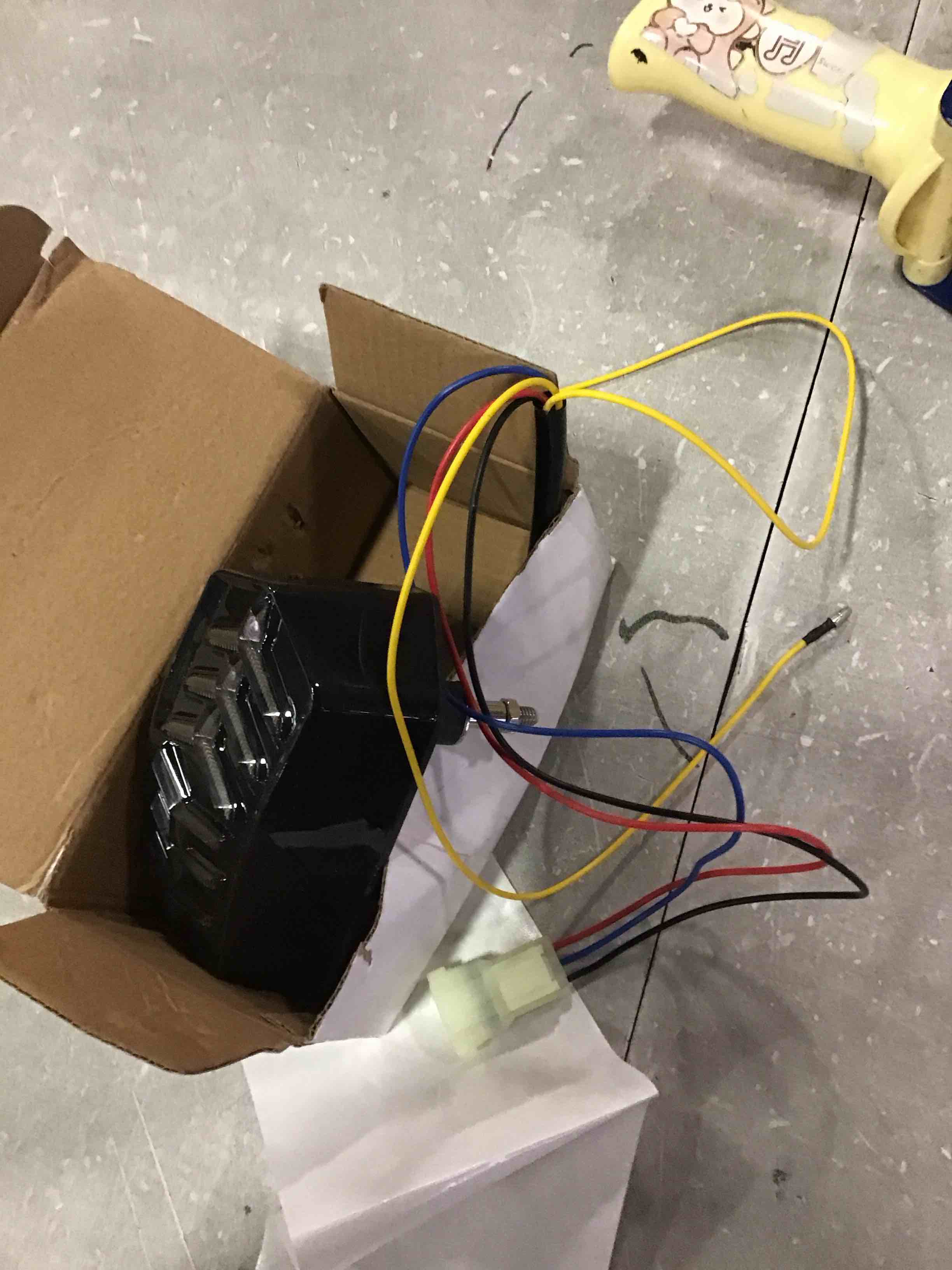 https://s3.amazonaws.com/lotting-images-prod/bidfta/GRN6672510_1722278594495.jpeg