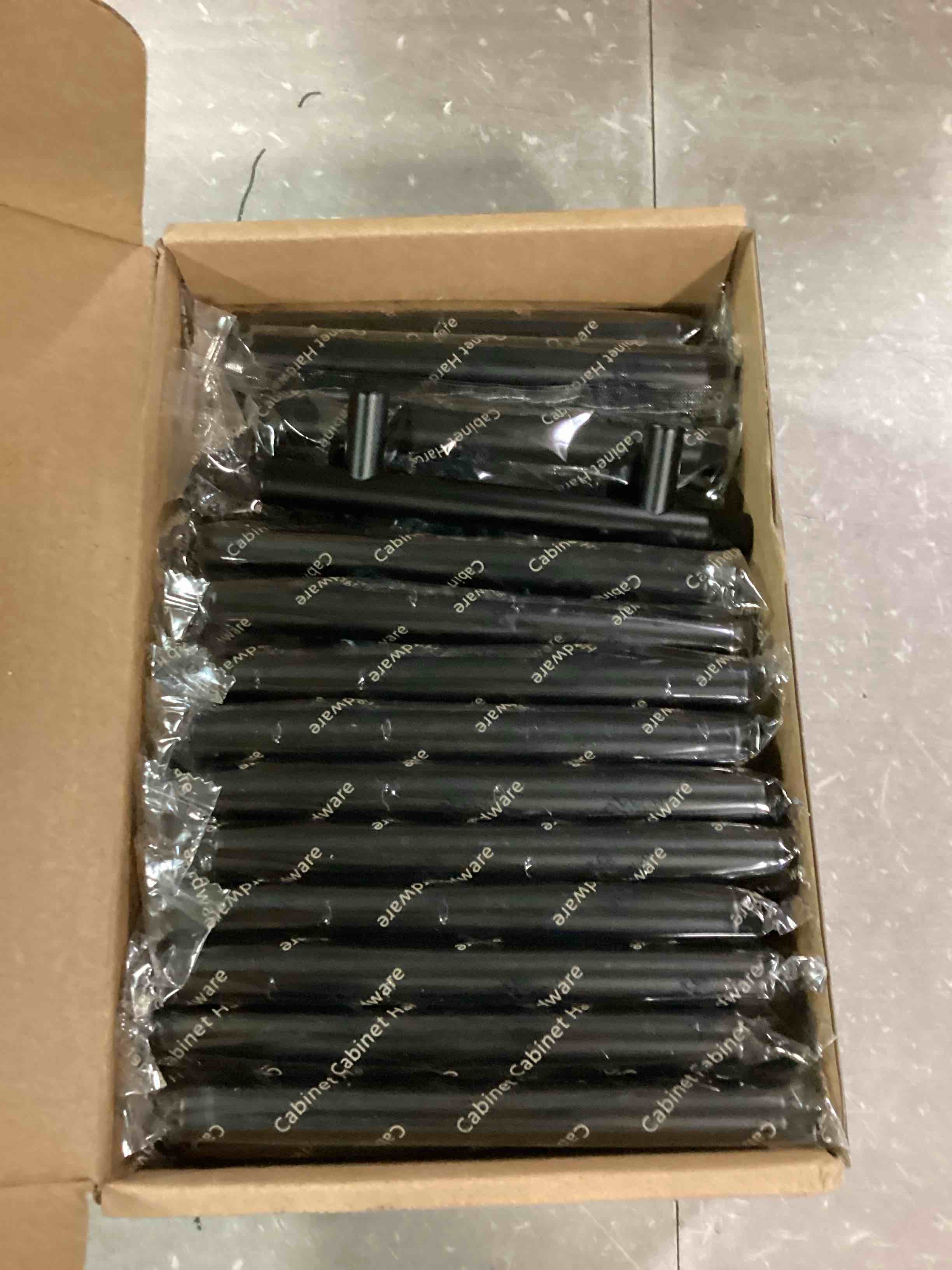 https://s3.amazonaws.com/lotting-images-prod/bidfta/GRN6672667_1722347196268.jpeg