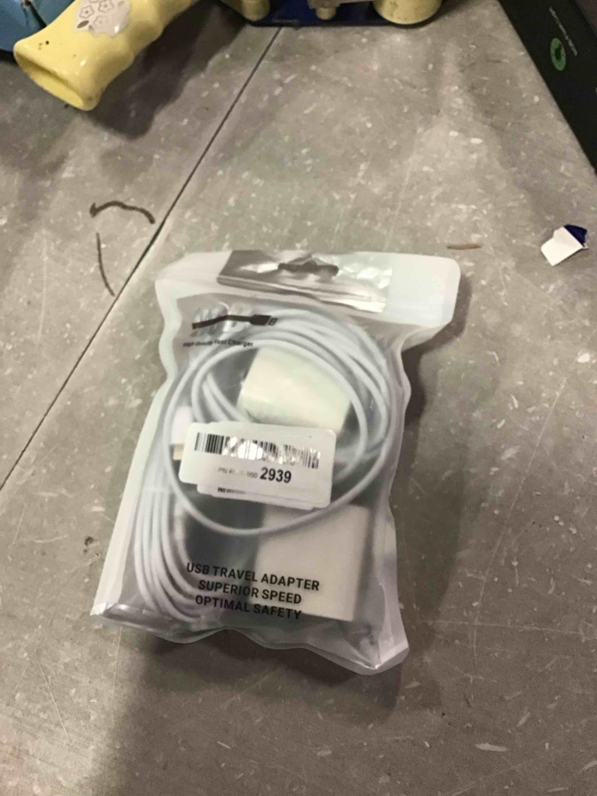https://s3.amazonaws.com/lotting-images-prod/bidfta/GRN6673563_1722609295318.jpeg