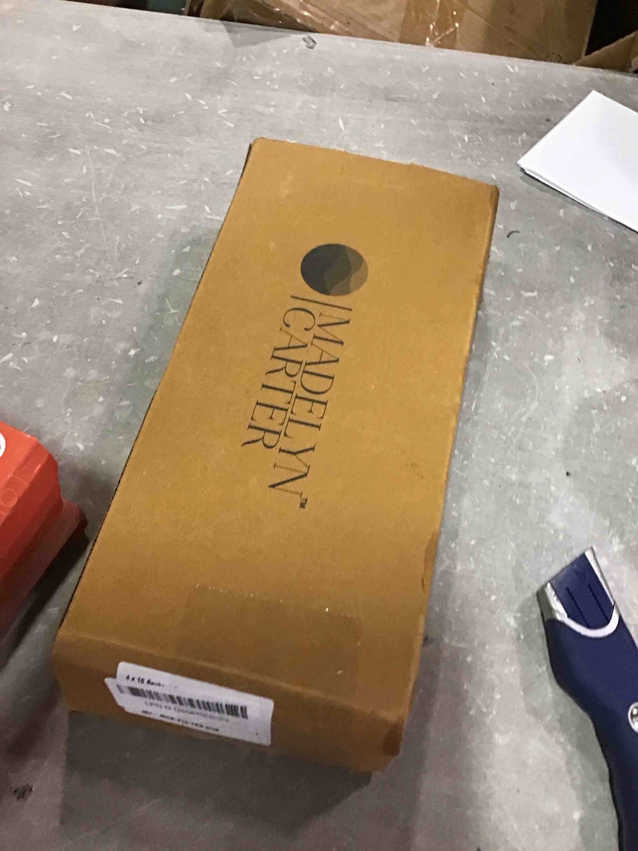 https://s3.amazonaws.com/lotting-images-prod/bidfta/GRN6673649_1722620113212.jpeg
