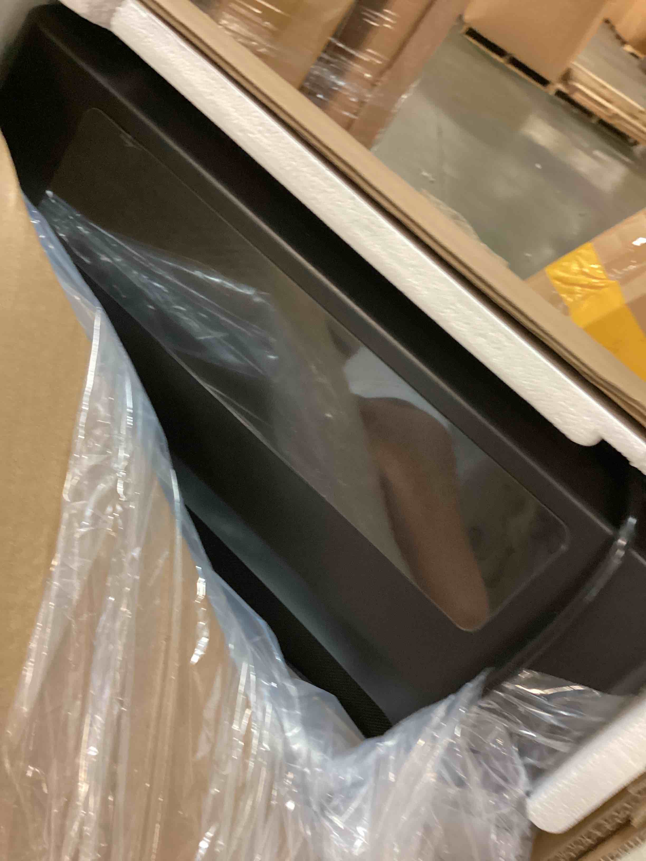 https://s3.amazonaws.com/lotting-images-prod/bidfta/GRN6673832_1722684491581.jpeg