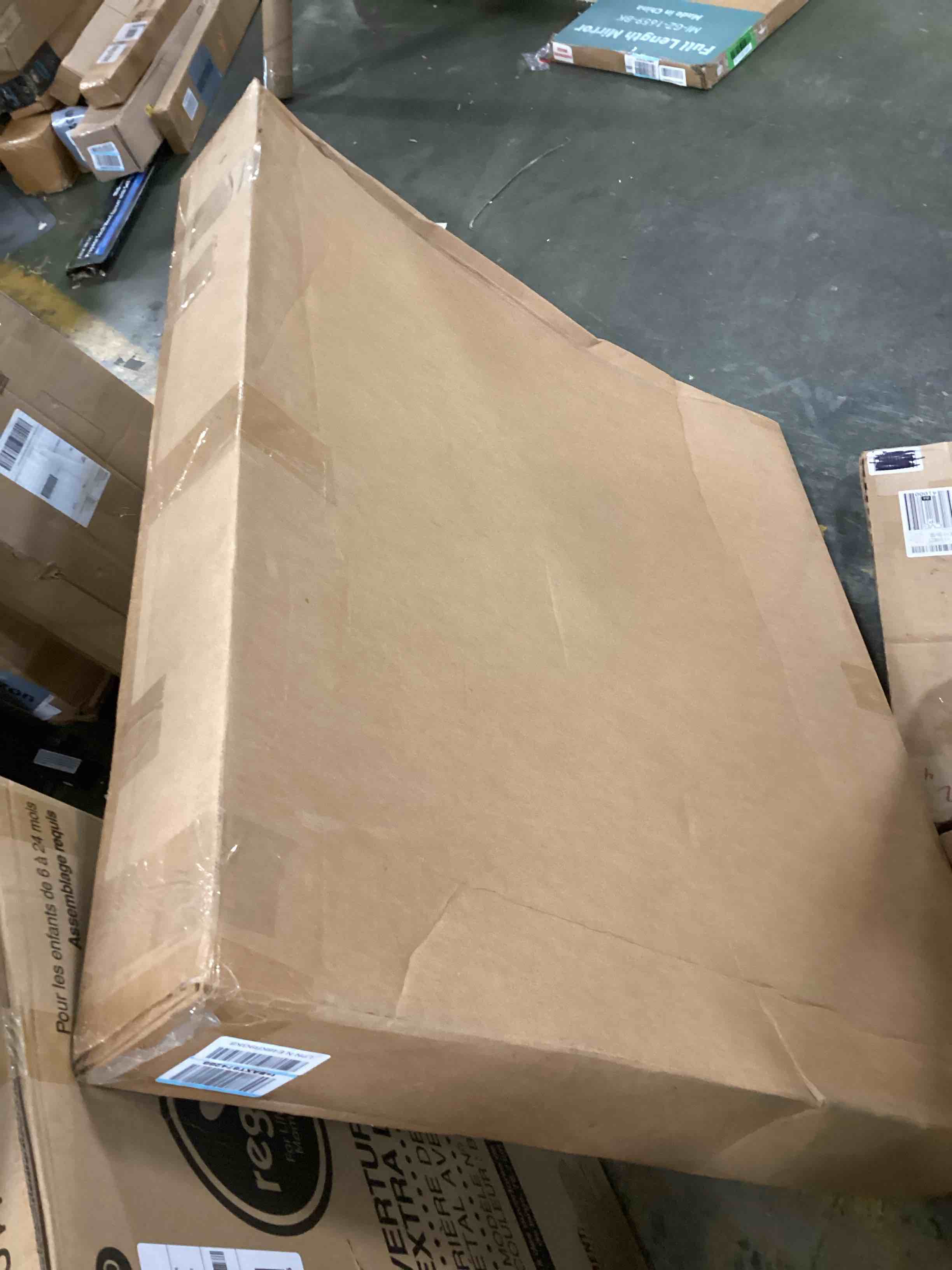 https://s3.amazonaws.com/lotting-images-prod/bidfta/GRN6674531_1722567115120.jpeg