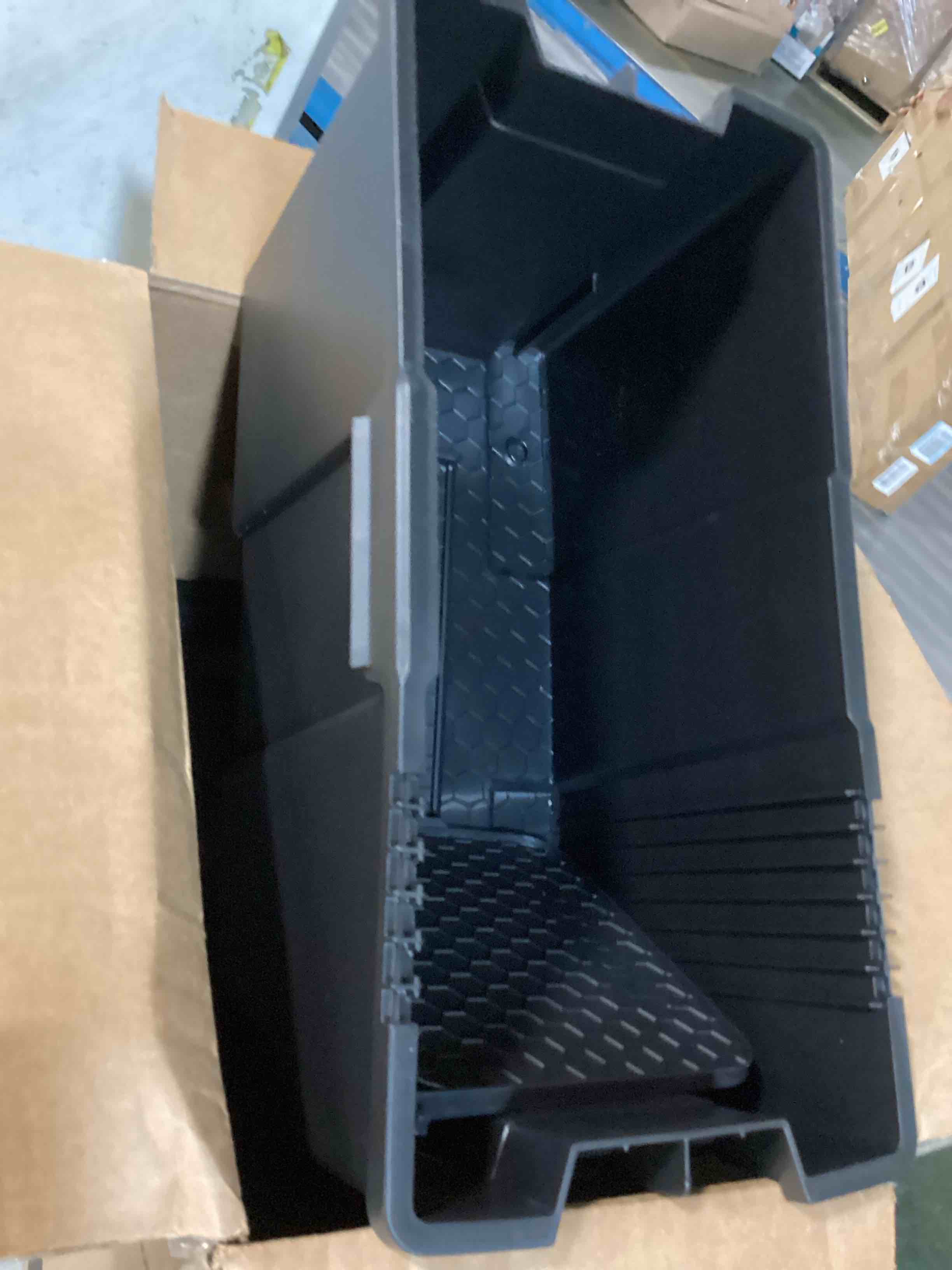 https://s3.amazonaws.com/lotting-images-prod/bidfta/GRN6675288_1722562716126.jpeg