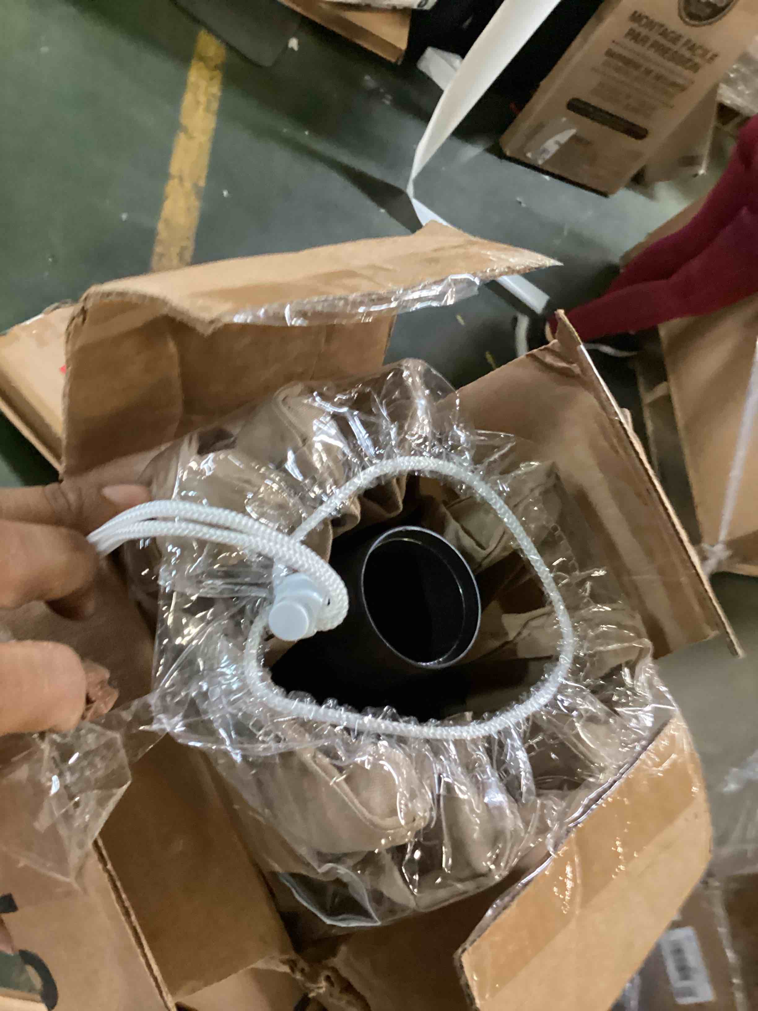 https://s3.amazonaws.com/lotting-images-prod/bidfta/GRN6675792_1722526272830.jpeg