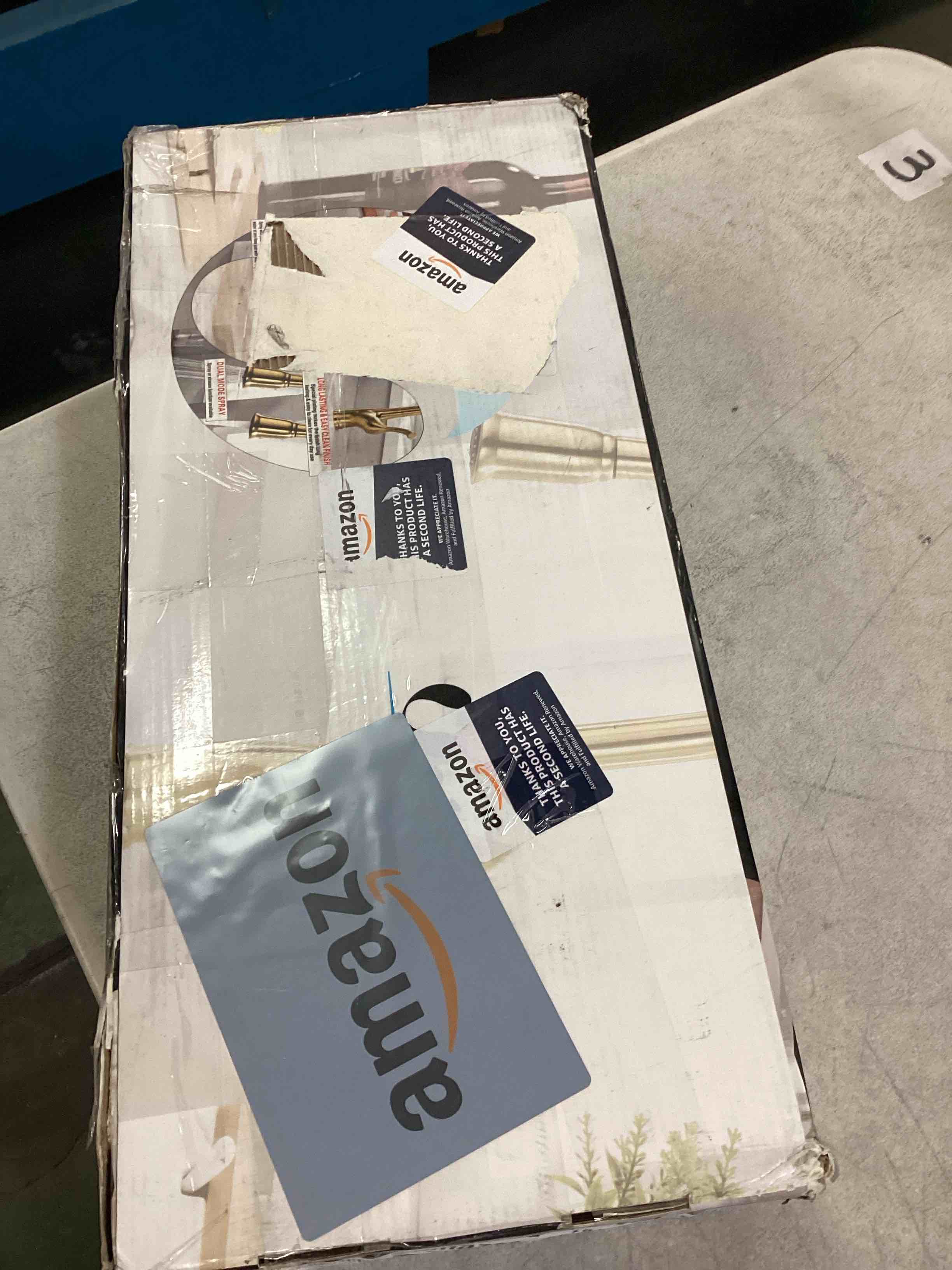 https://s3.amazonaws.com/lotting-images-prod/bidfta/GRN6676051_1722624306817.jpeg
