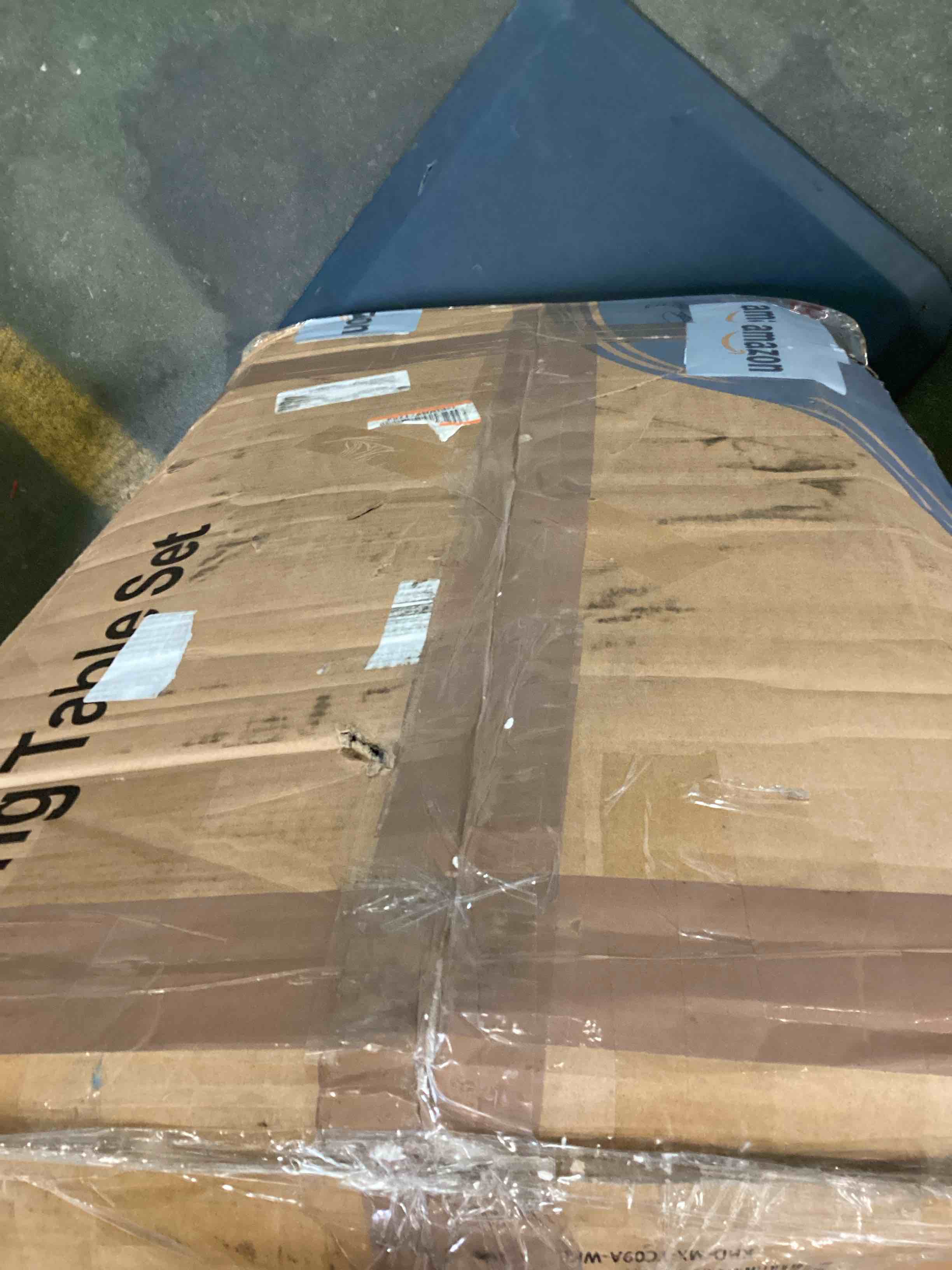 https://s3.amazonaws.com/lotting-images-prod/bidfta/GRN6676312_1722955831246.jpeg