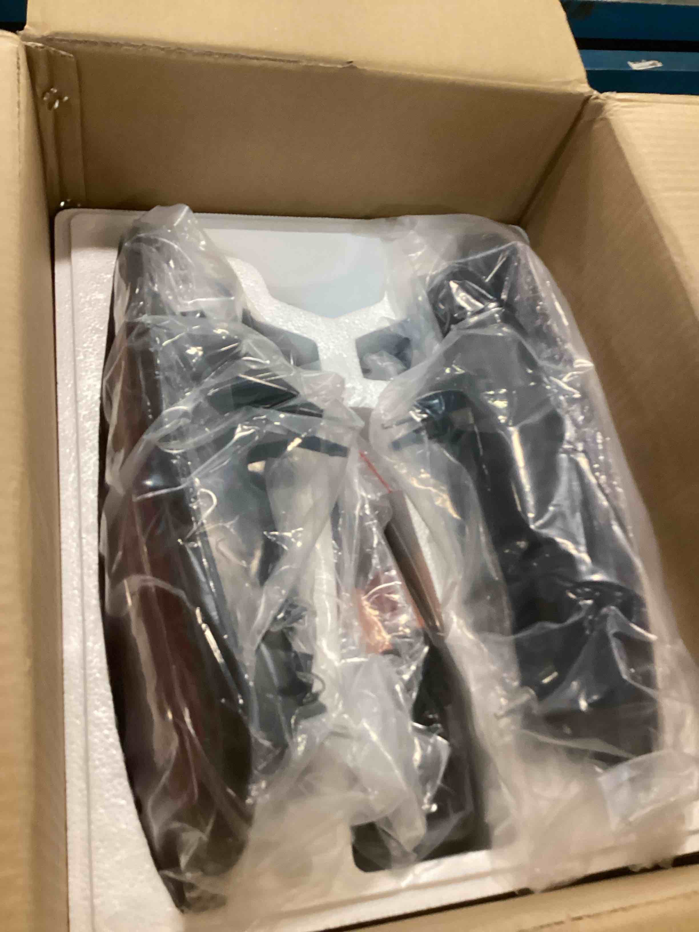 https://s3.amazonaws.com/lotting-images-prod/bidfta/GRN6680218_1719432660739.jpeg