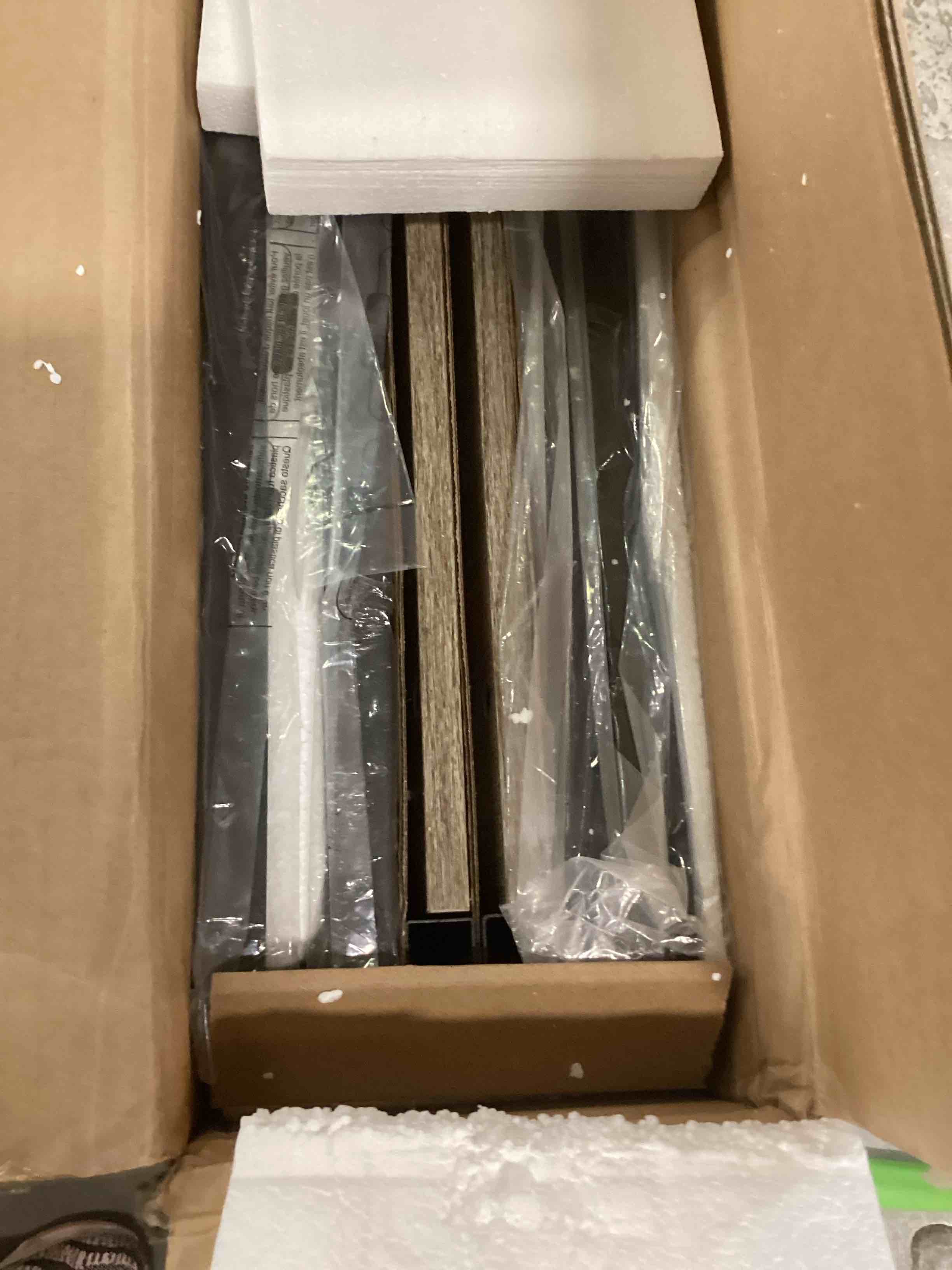 https://s3.amazonaws.com/lotting-images-prod/bidfta/GRN6680228_1719487055781.jpeg