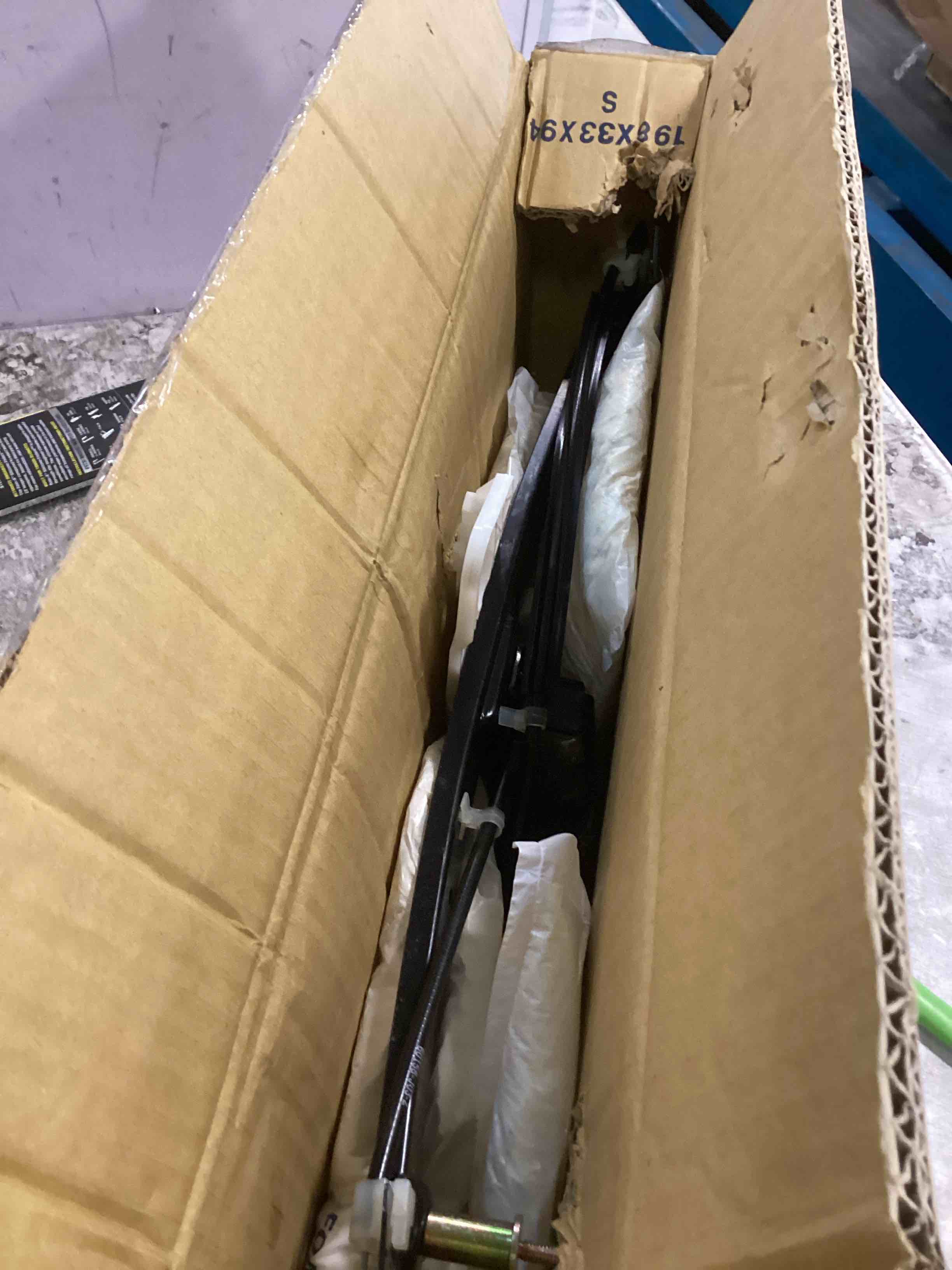https://s3.amazonaws.com/lotting-images-prod/bidfta/GRN6680247_1719488694267.jpeg