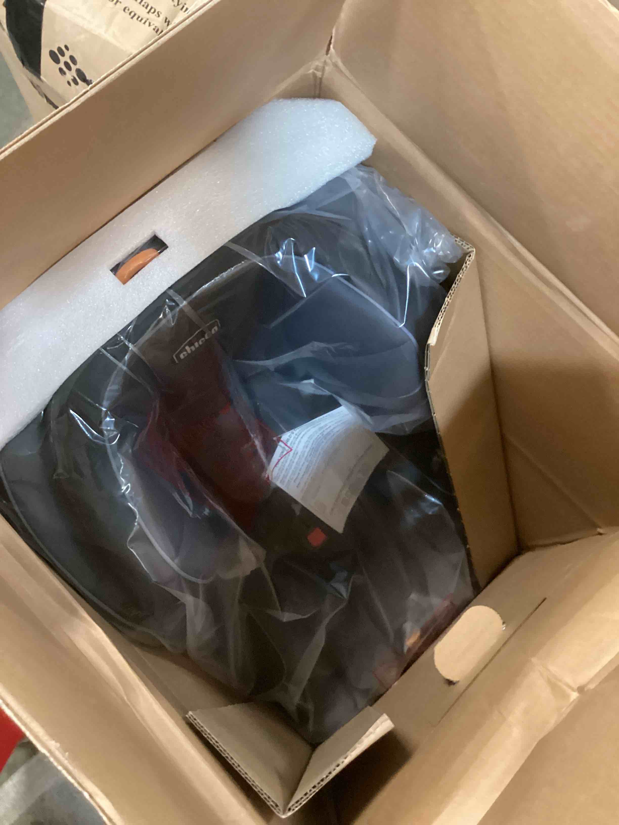 https://s3.amazonaws.com/lotting-images-prod/bidfta/GRN6681433_1720030963494.jpeg