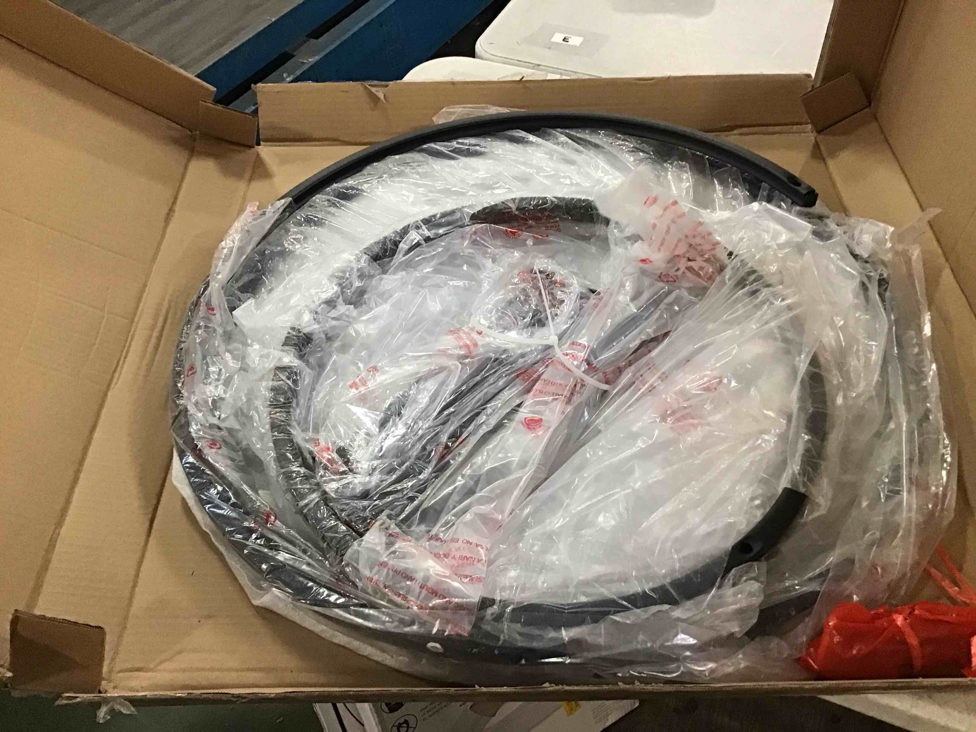 https://s3.amazonaws.com/lotting-images-prod/bidfta/GRN6681576_1719352926496.jpeg