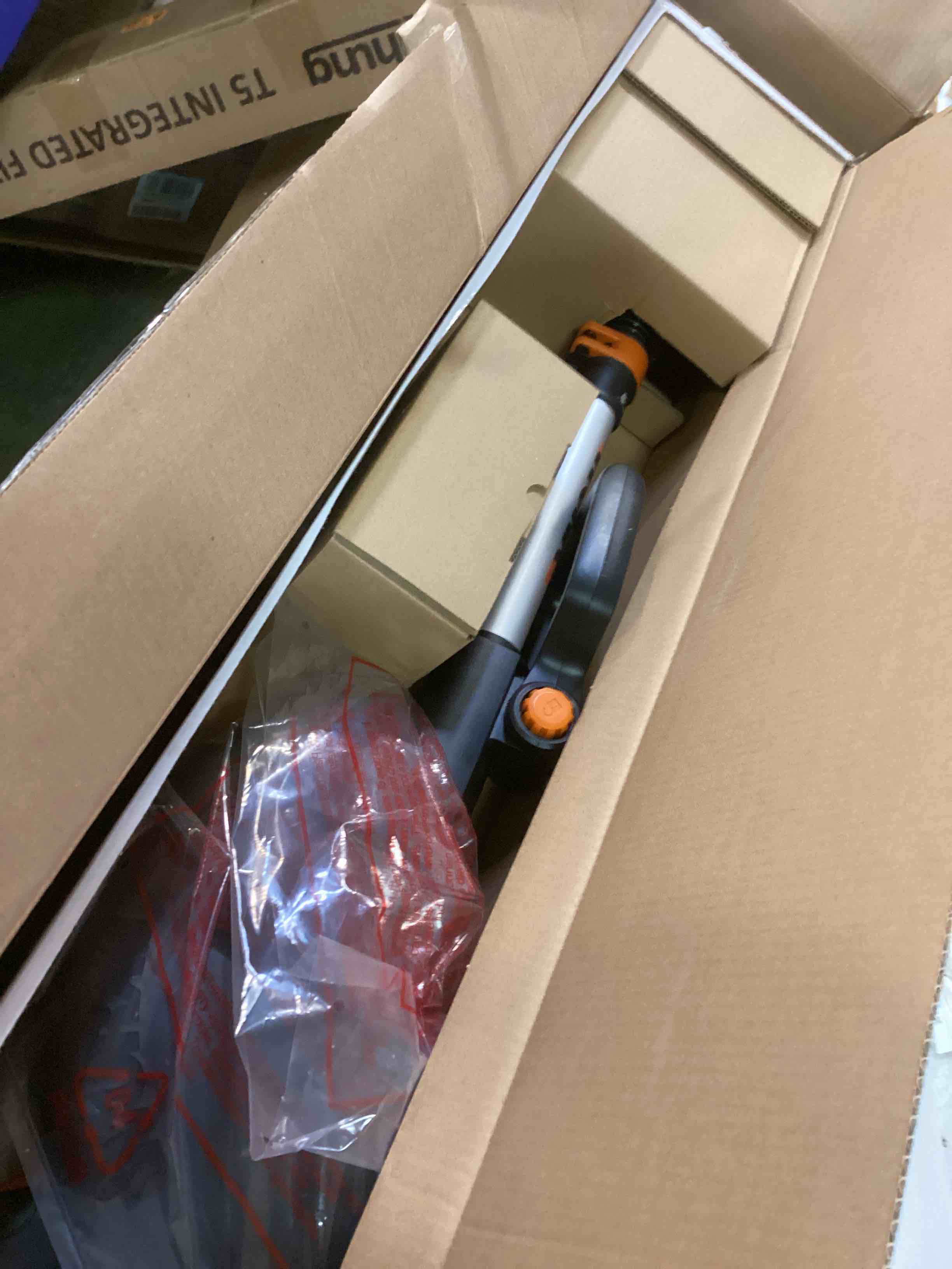 https://s3.amazonaws.com/lotting-images-prod/bidfta/GRN6681906_1719426054170.jpeg