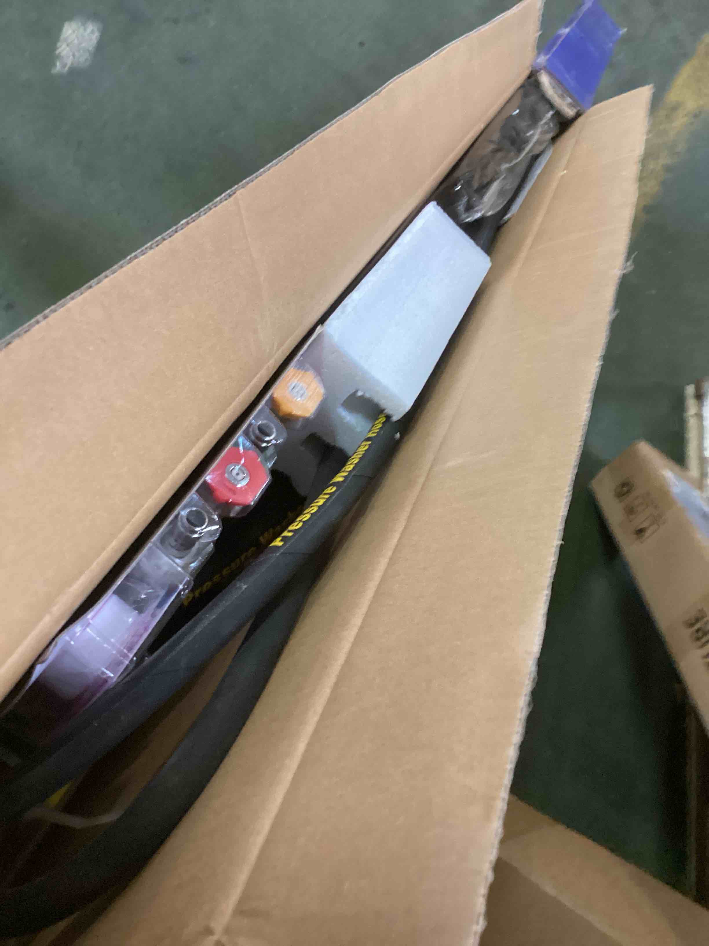 https://s3.amazonaws.com/lotting-images-prod/bidfta/GRN6681910_1719426392453.jpeg