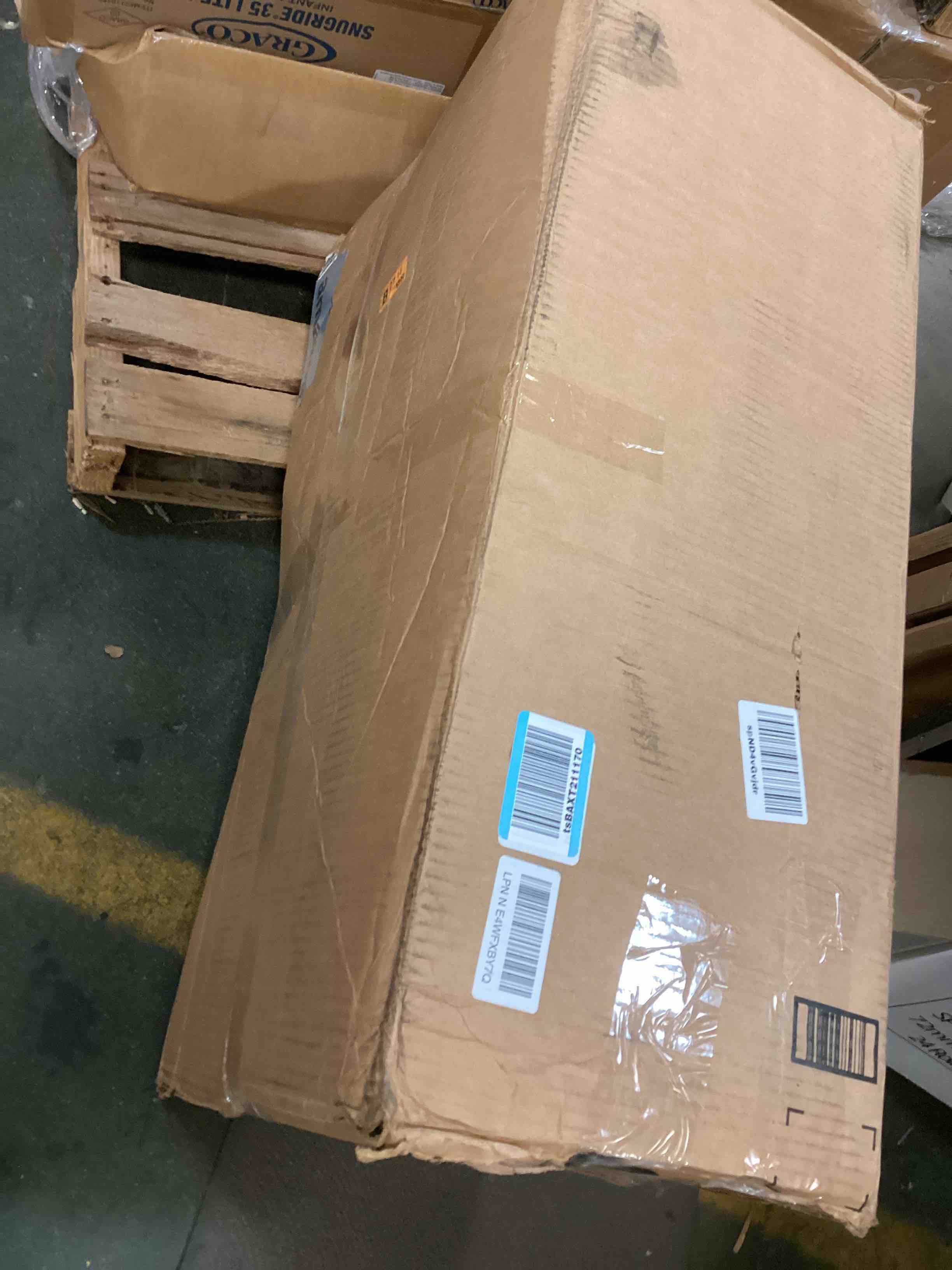 https://s3.amazonaws.com/lotting-images-prod/bidfta/GRN6683210_1720623673626.jpeg