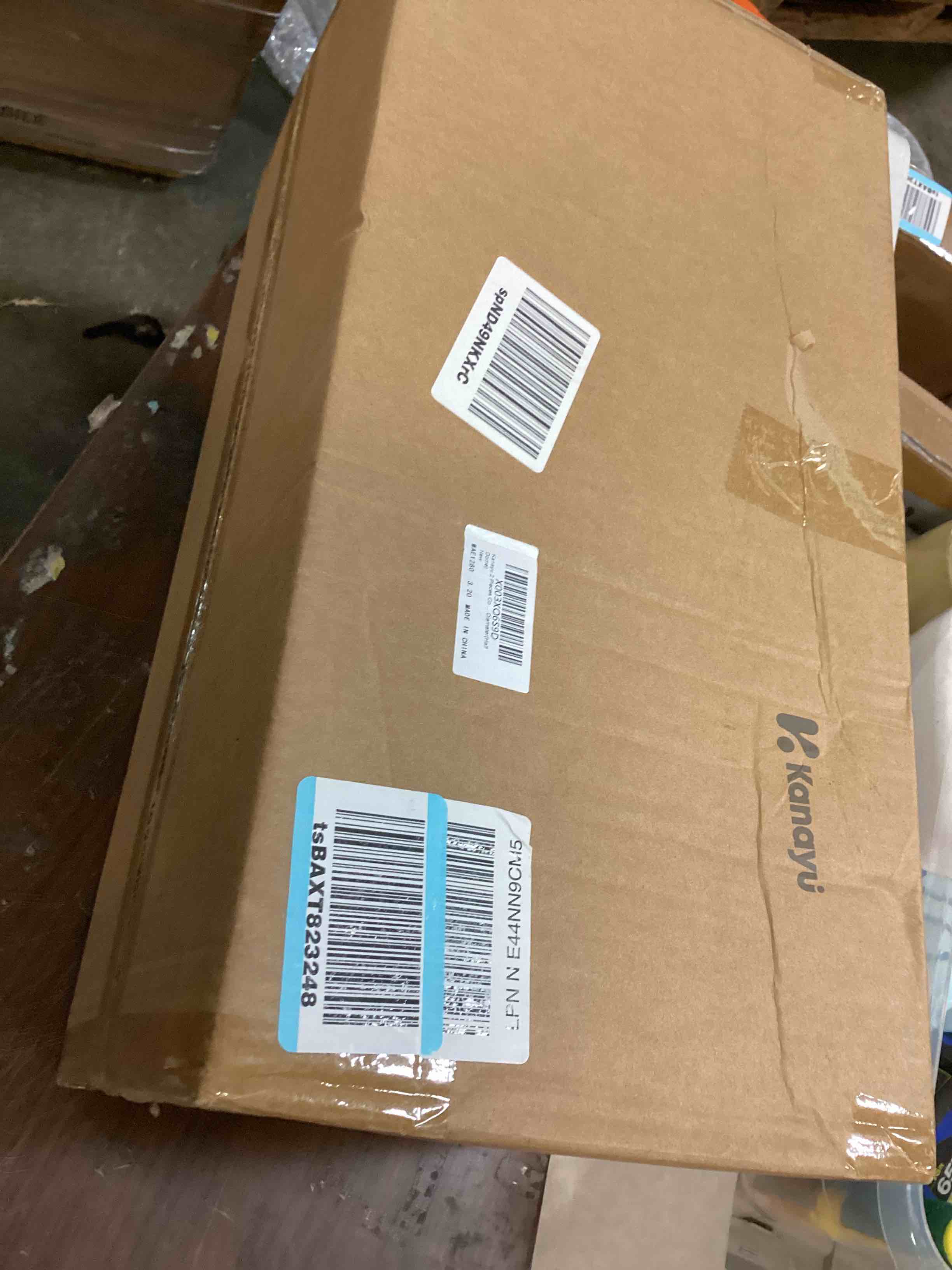 https://s3.amazonaws.com/lotting-images-prod/bidfta/GRN6683265_1720629244315.jpeg