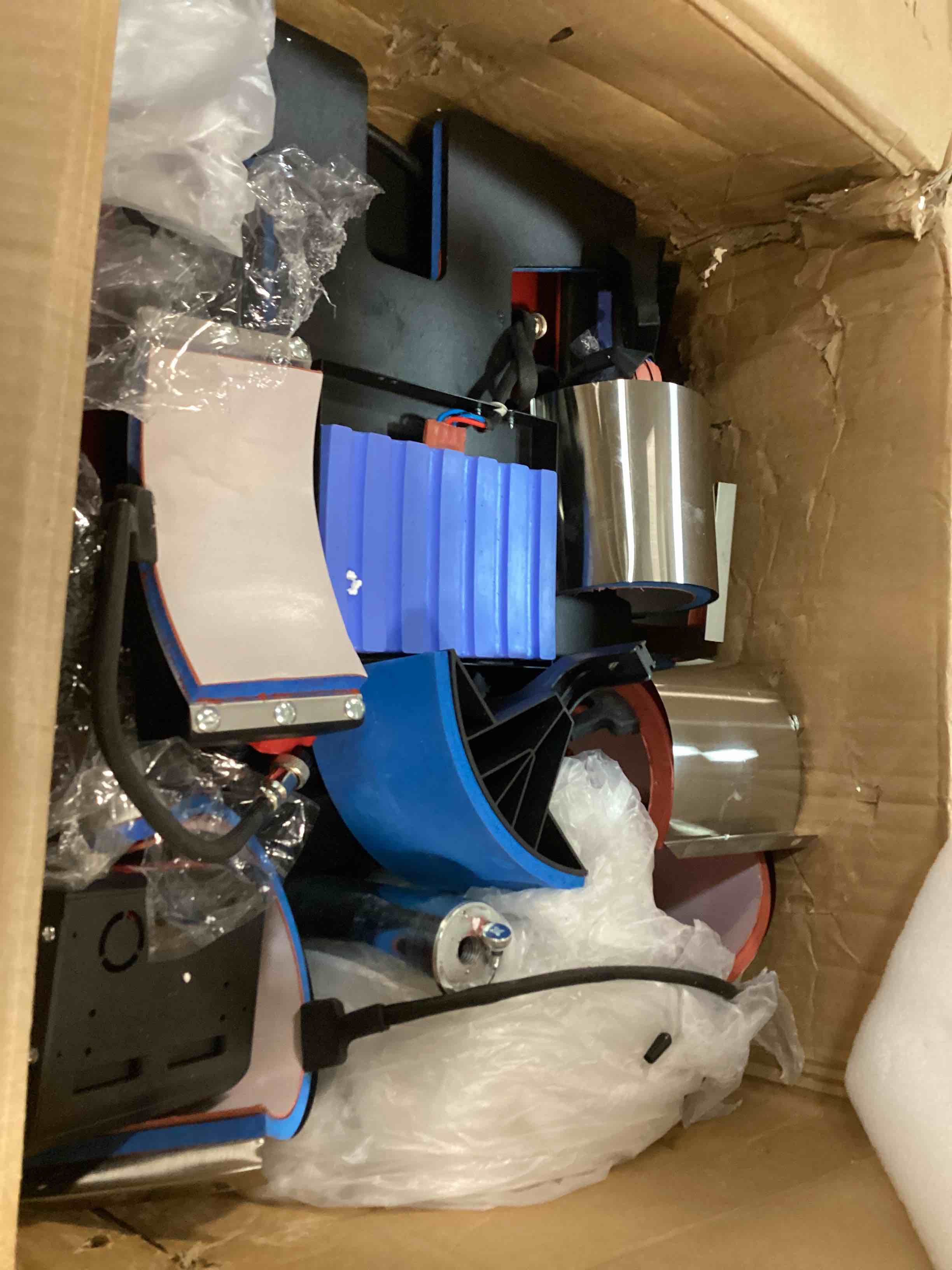 https://s3.amazonaws.com/lotting-images-prod/bidfta/GRN6683279_1720632767887.jpeg