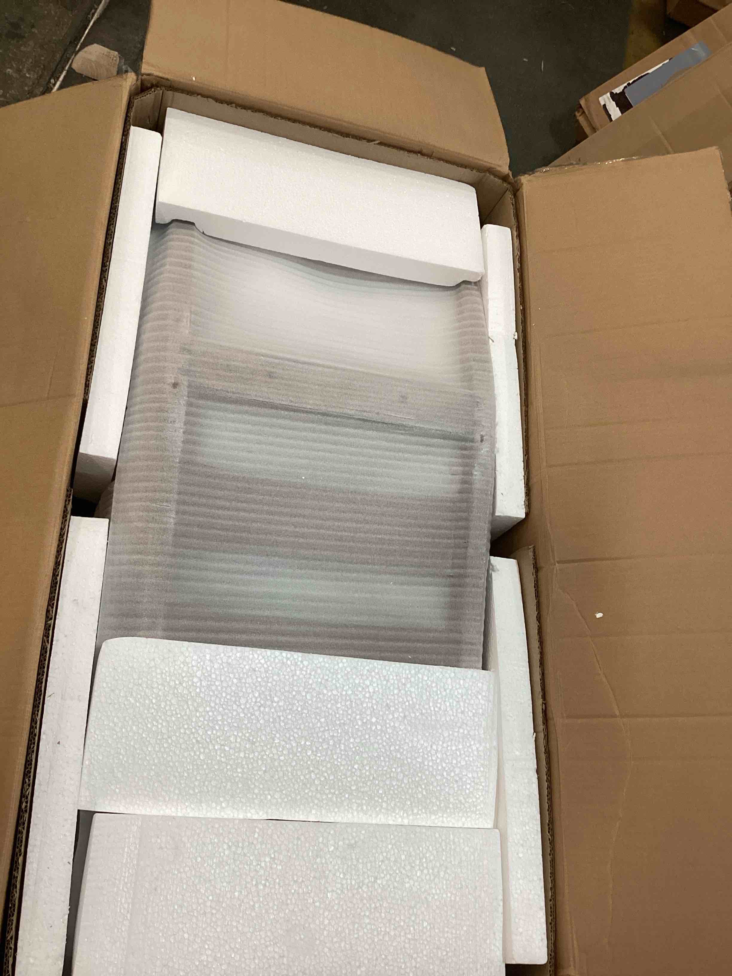 https://s3.amazonaws.com/lotting-images-prod/bidfta/GRN6684003_1720799710060.jpeg